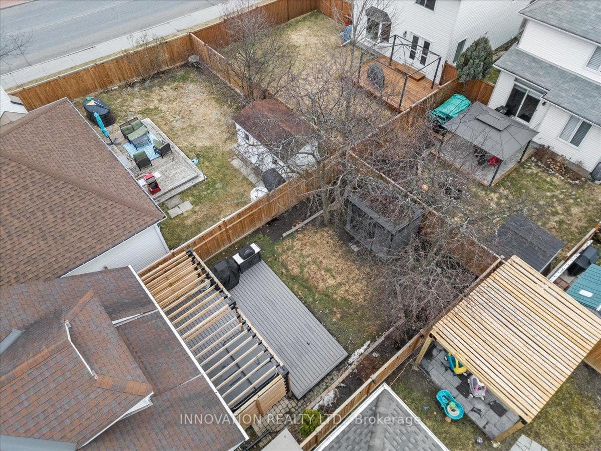 4 Newborough Crescent photo 28