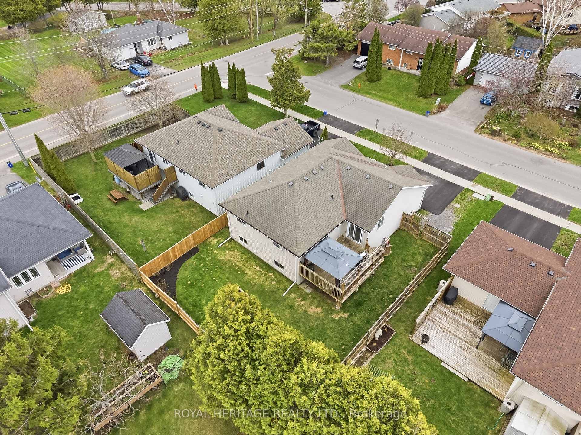 102 Raglan Street photo 40