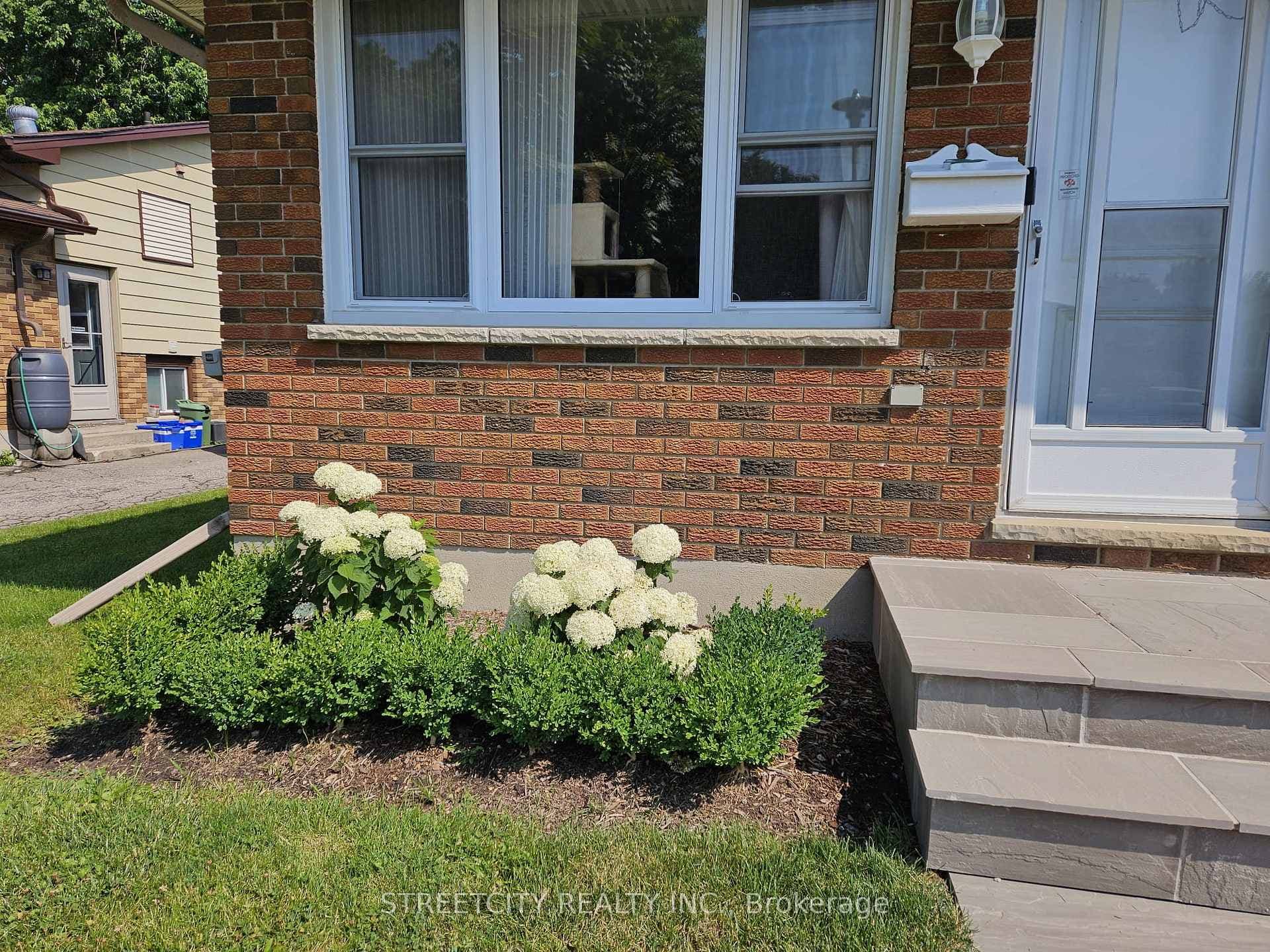 14 Nicholas Crescent photo 42