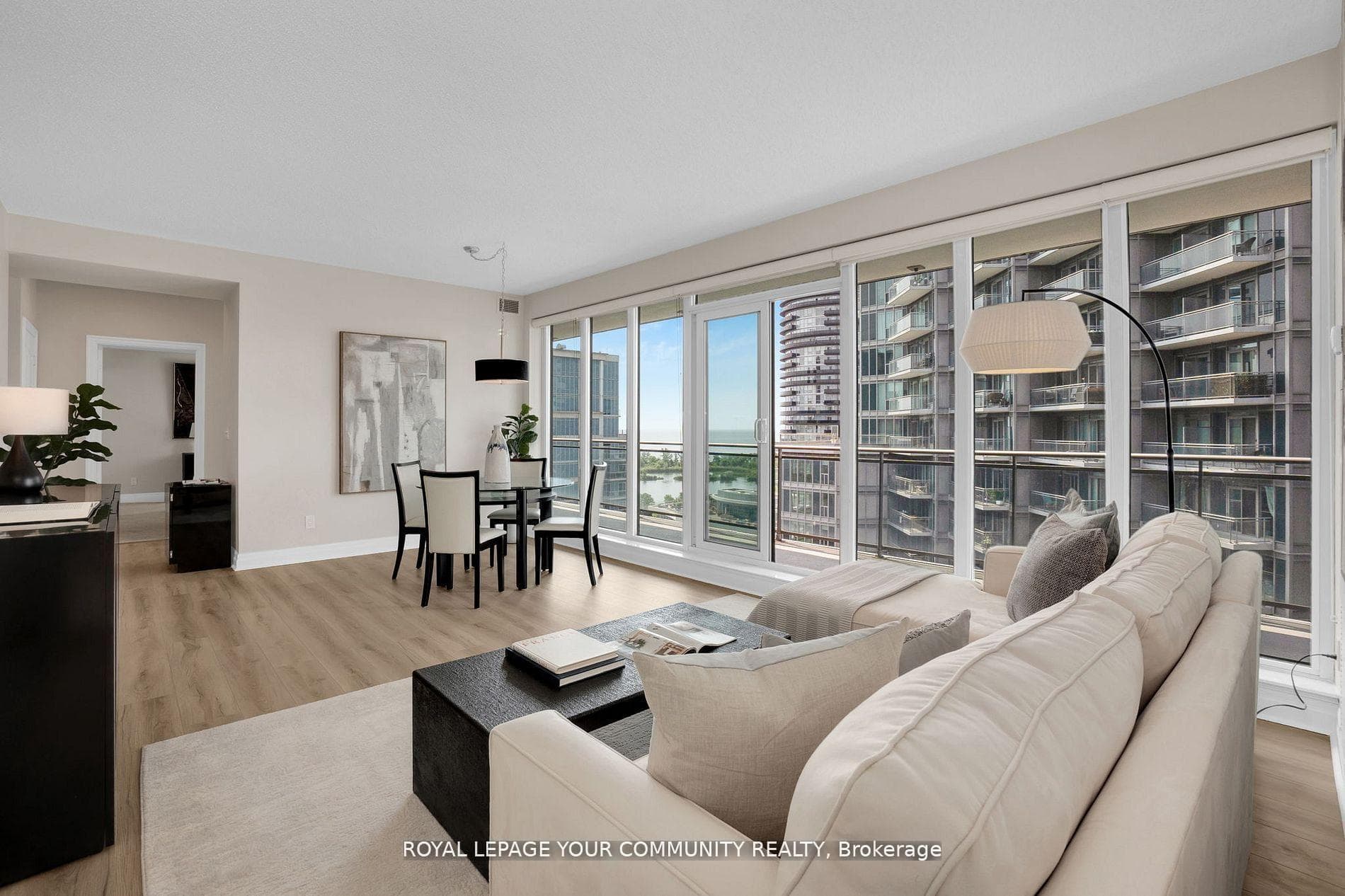 2119 Lake Shore Boulevard Unit 1506 photo 9