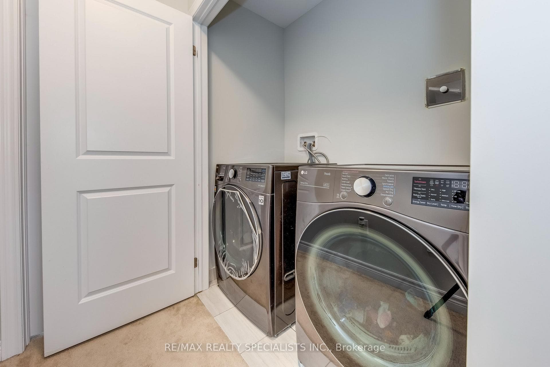 136 Hibiscus Lane photo 37