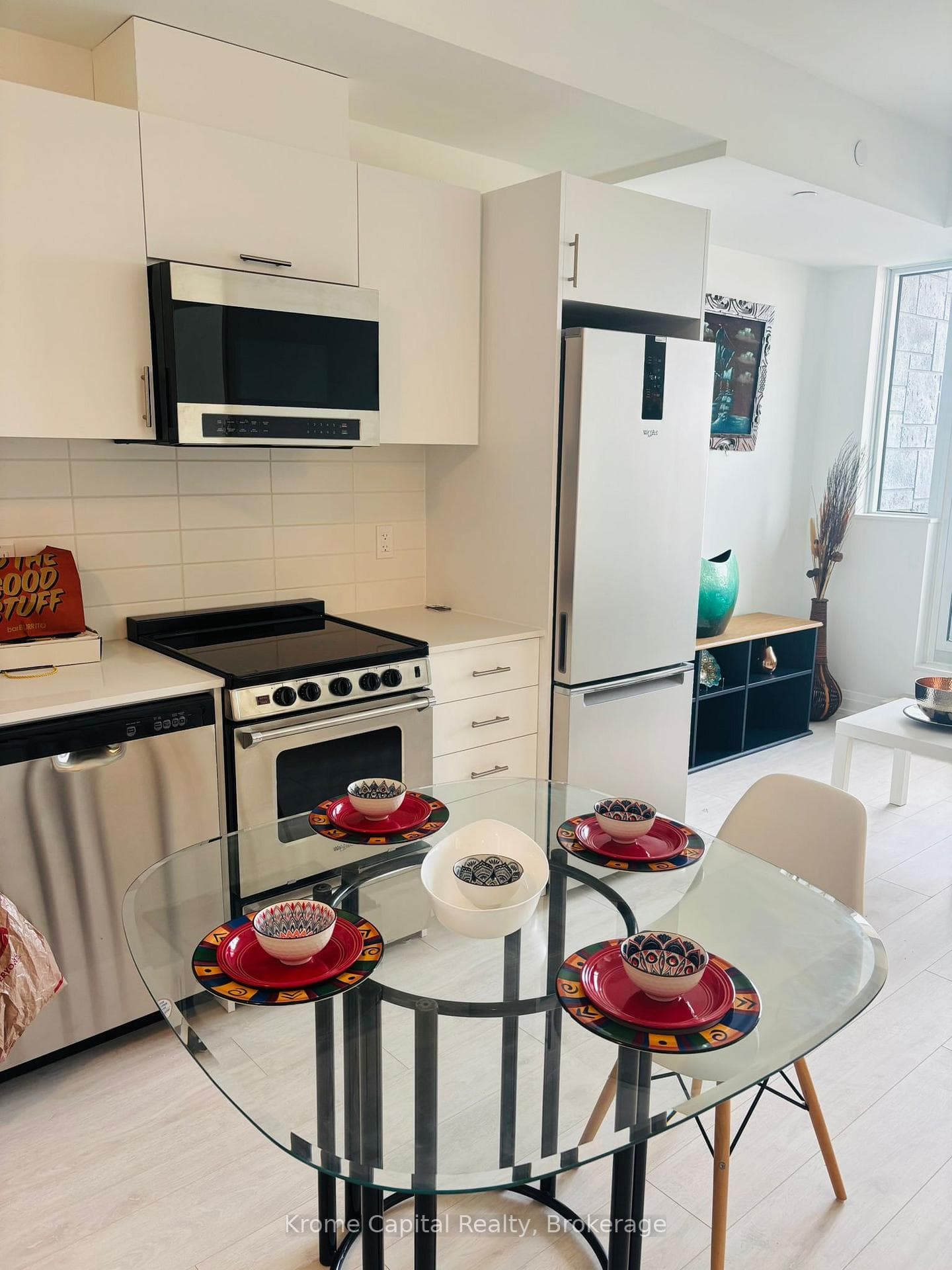 412 Silver Maple Road Unit 211 photo 5