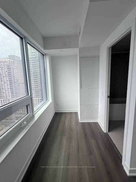8 Wellesley Street Unit 2015 photo 16