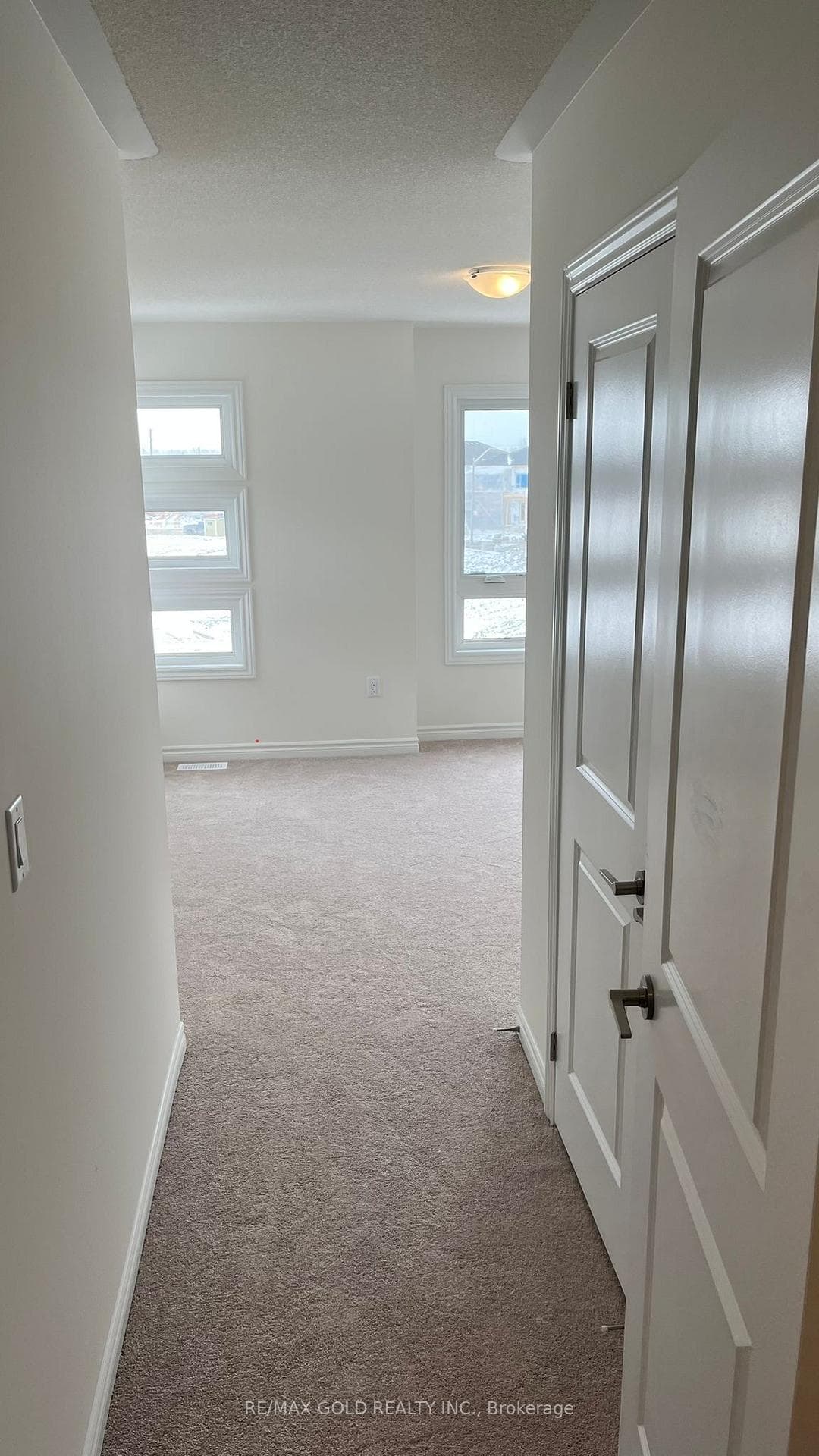 9 Phoenix Boulevard photo 22