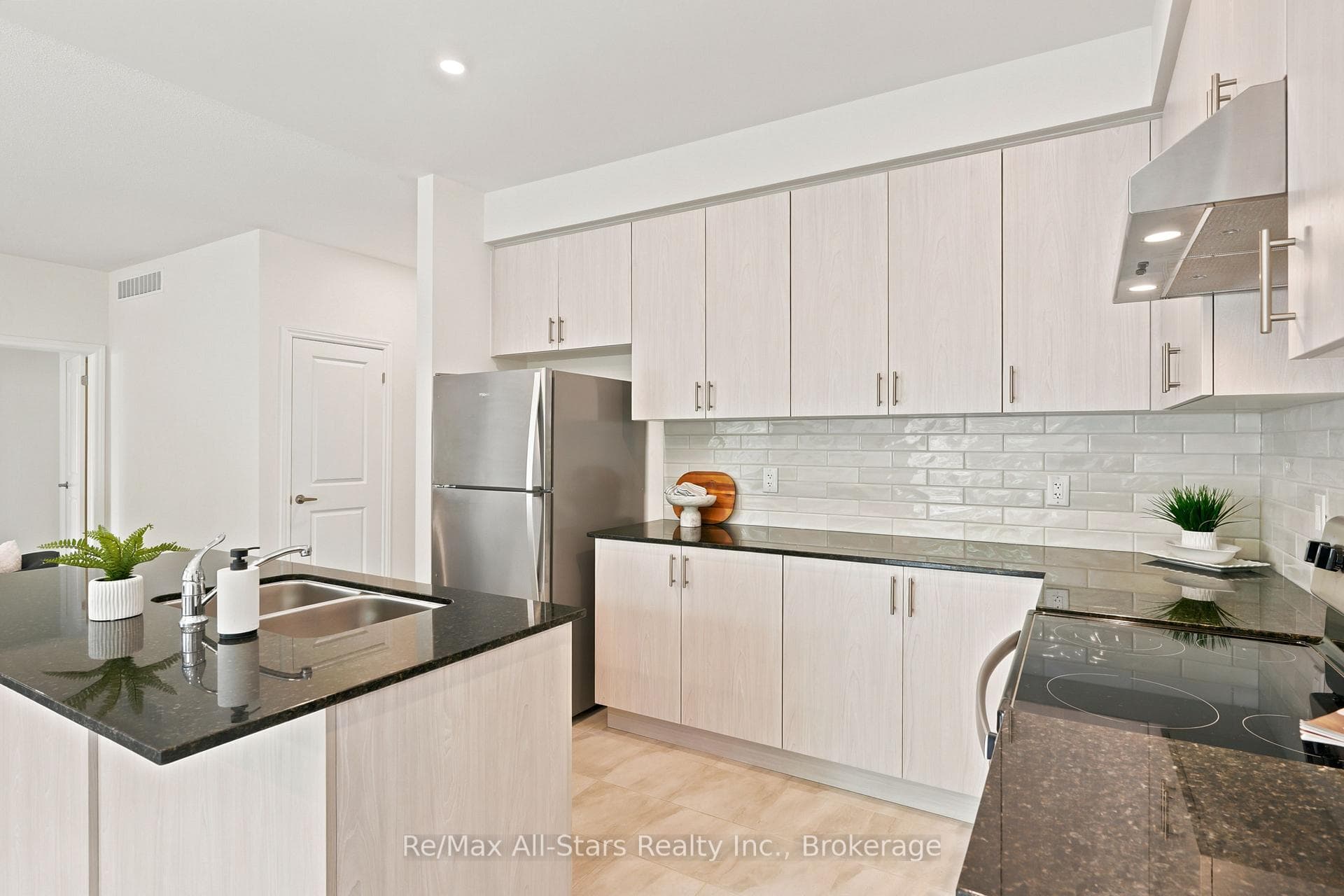 67 Hillcroft Way photo 13