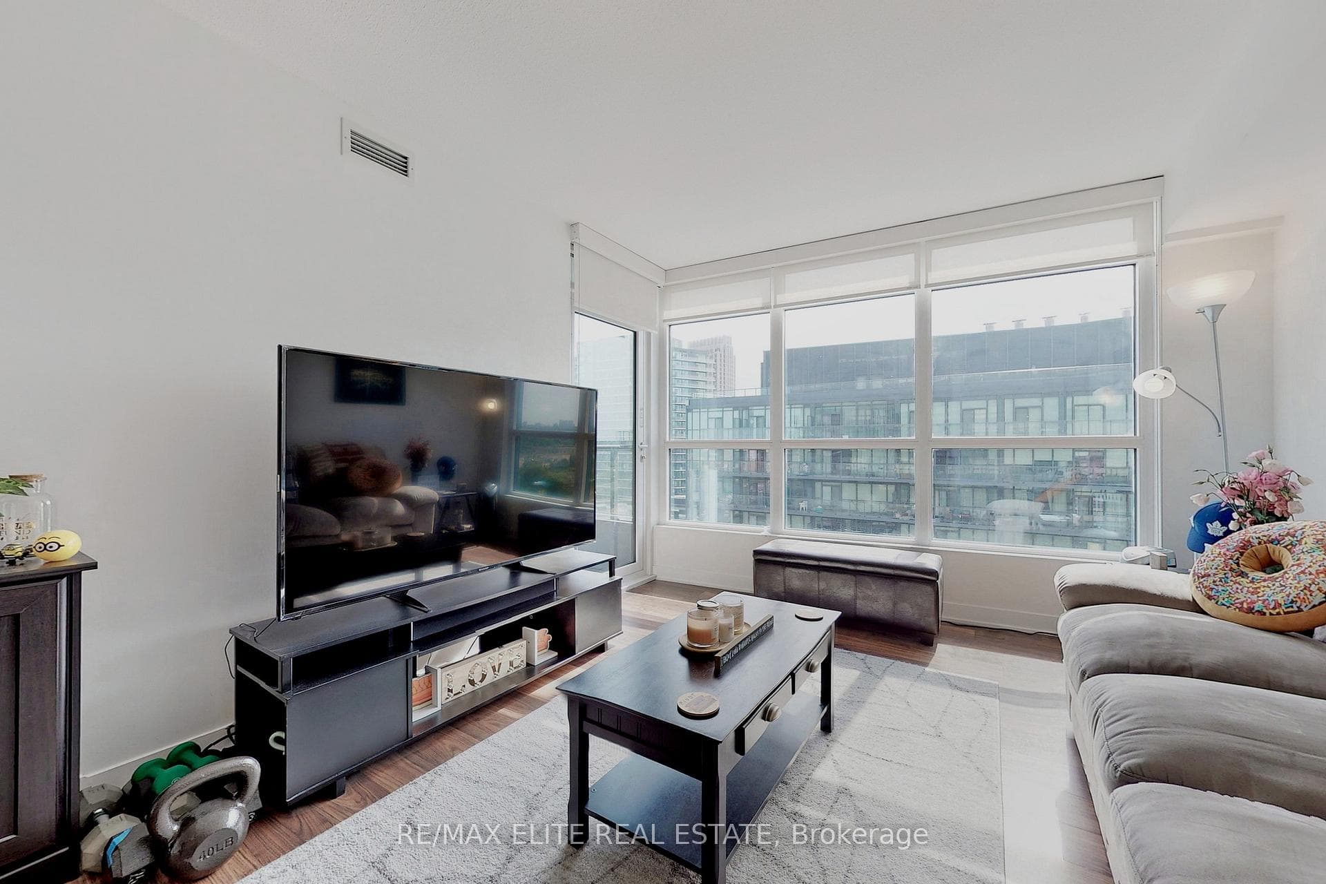 80 Queens Wharf Road Unit 1501 photo 8