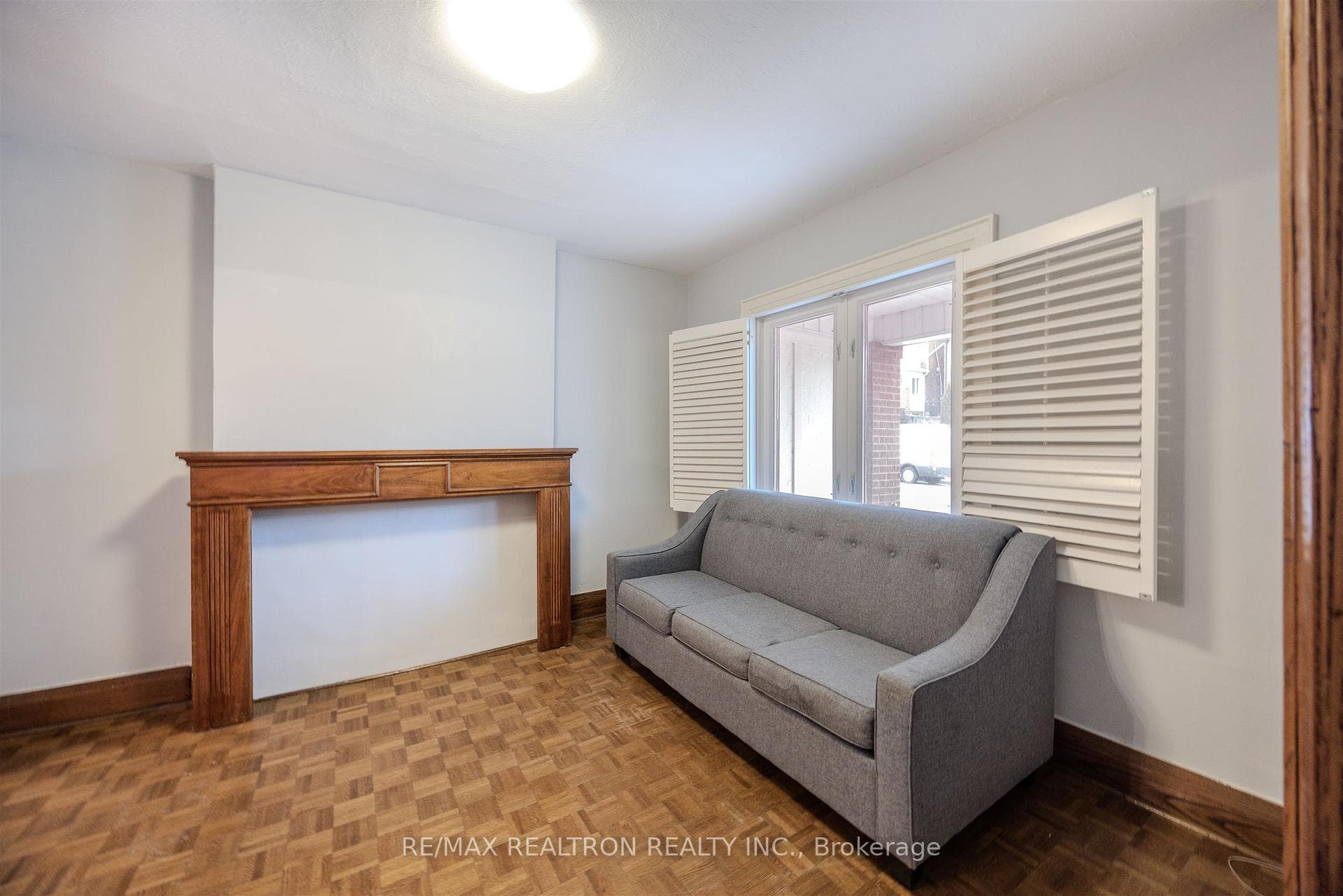 142 Gilbert Avenue photo 8