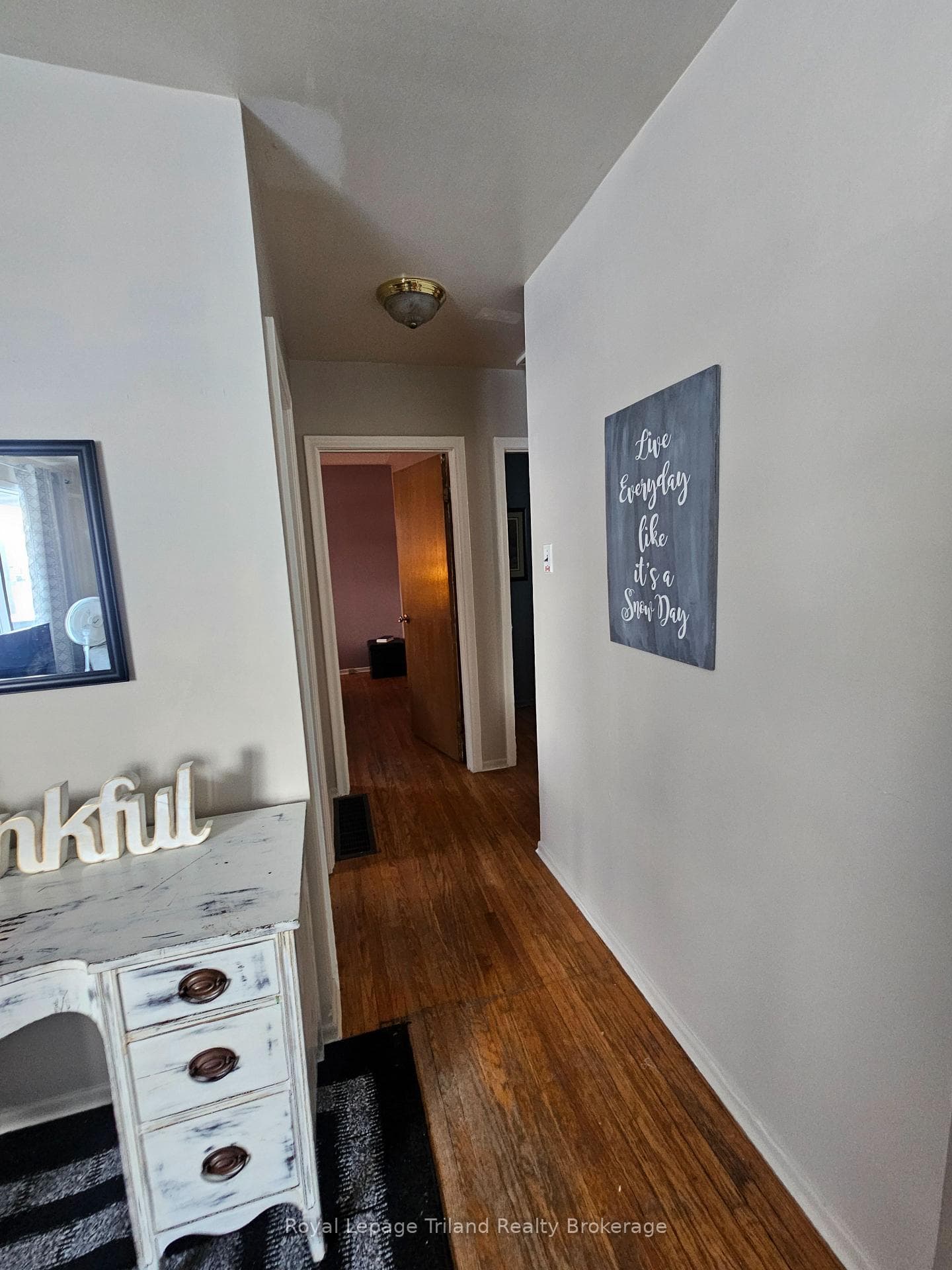 772 Devonshire Avenue photo 17