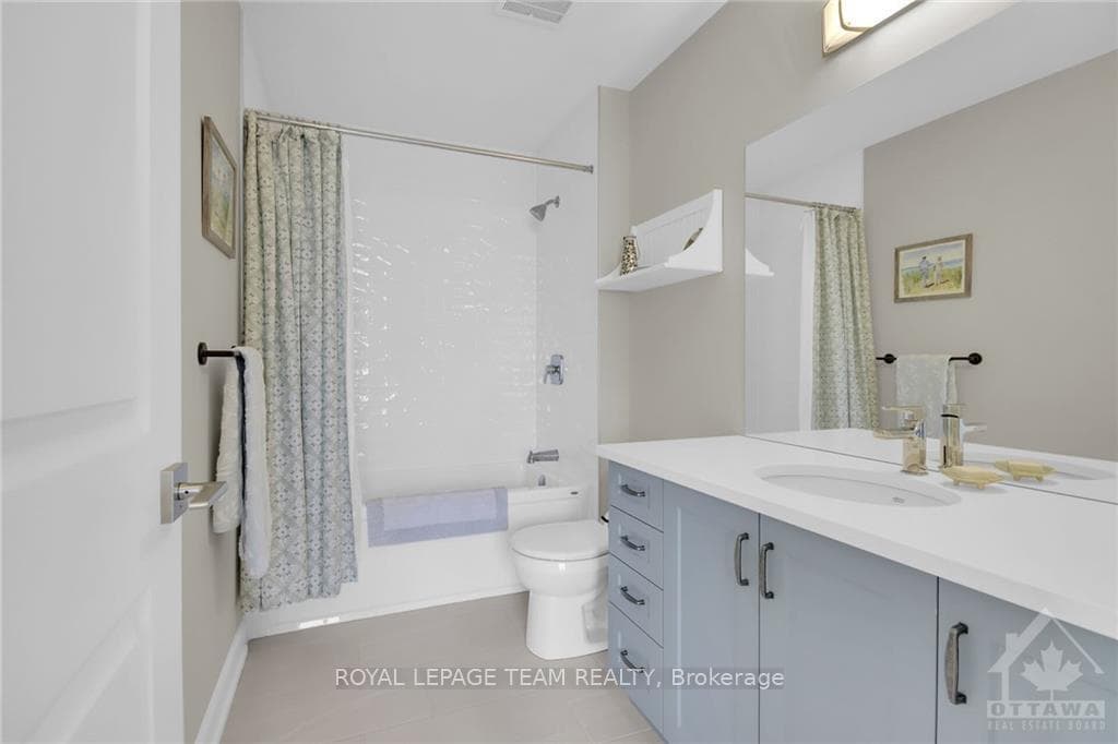 16B COCKBURN Street photo 24