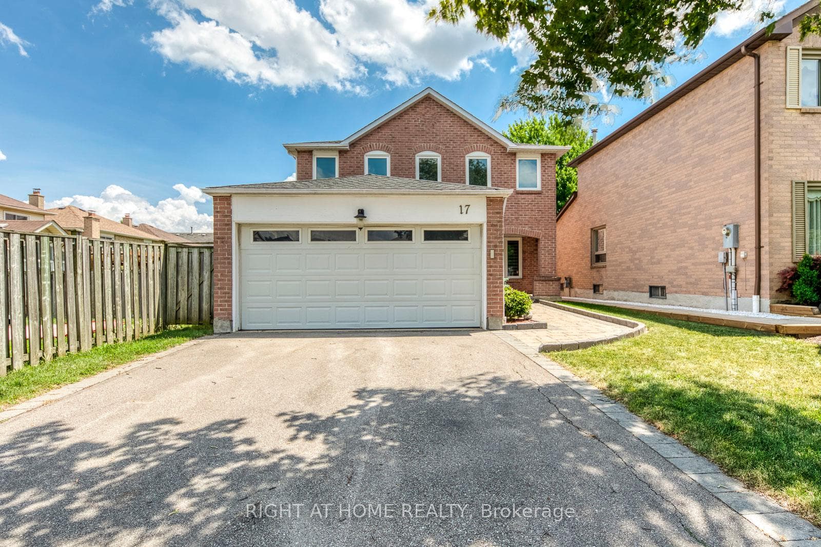 17 Nickel Crescent photo 1