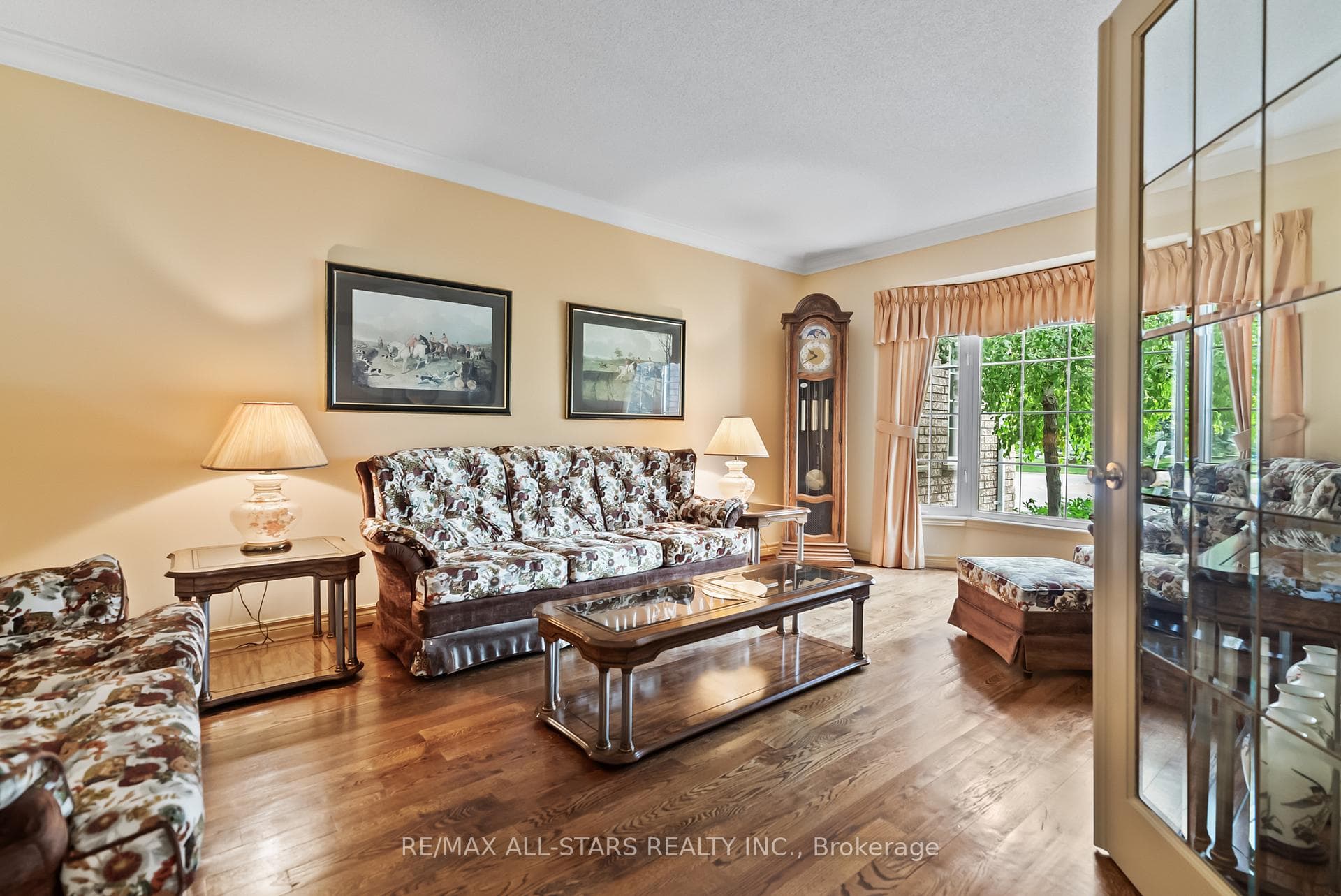 46 Campbell Drive photo 4
