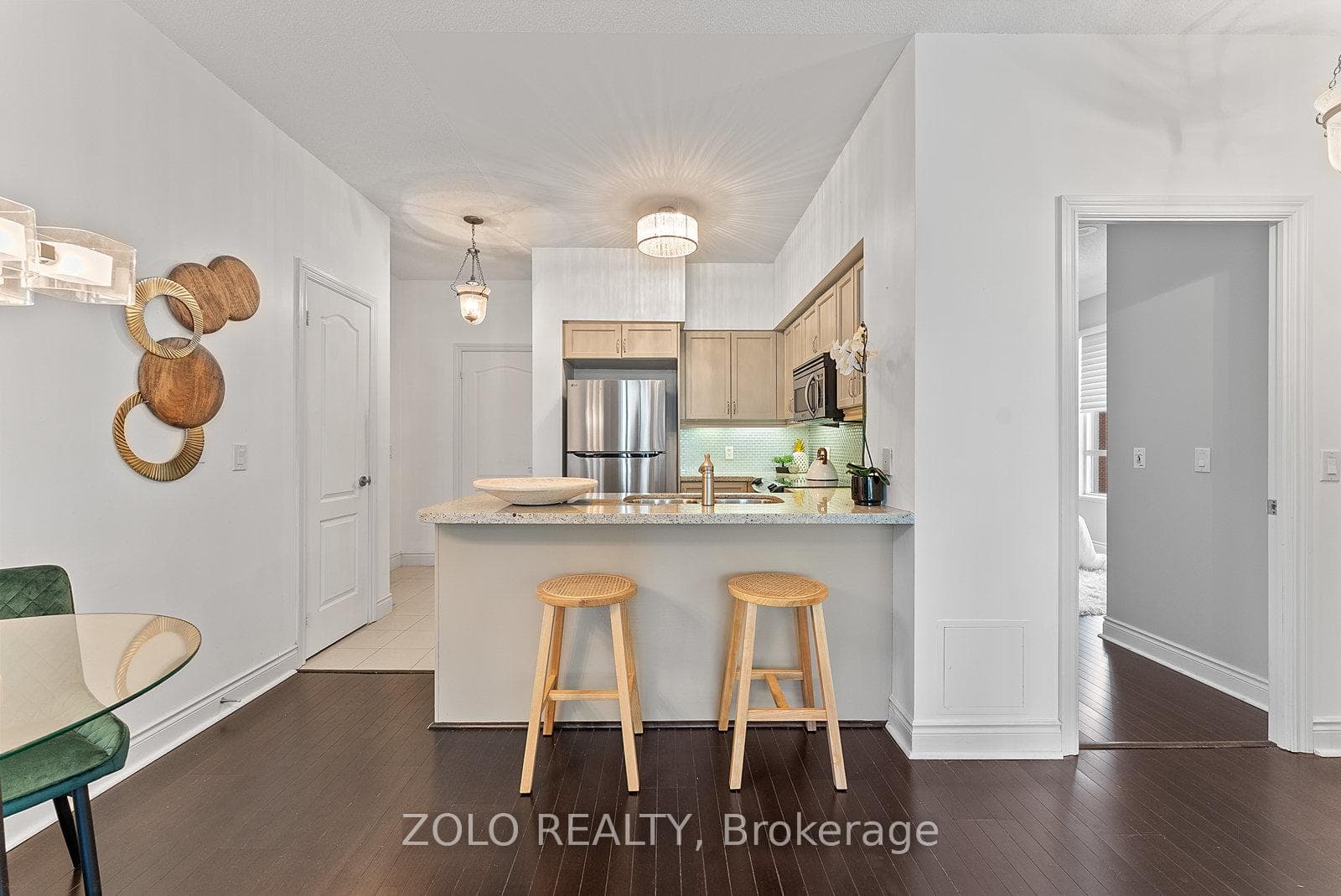 319 Merton Street Unit 113 photo 8