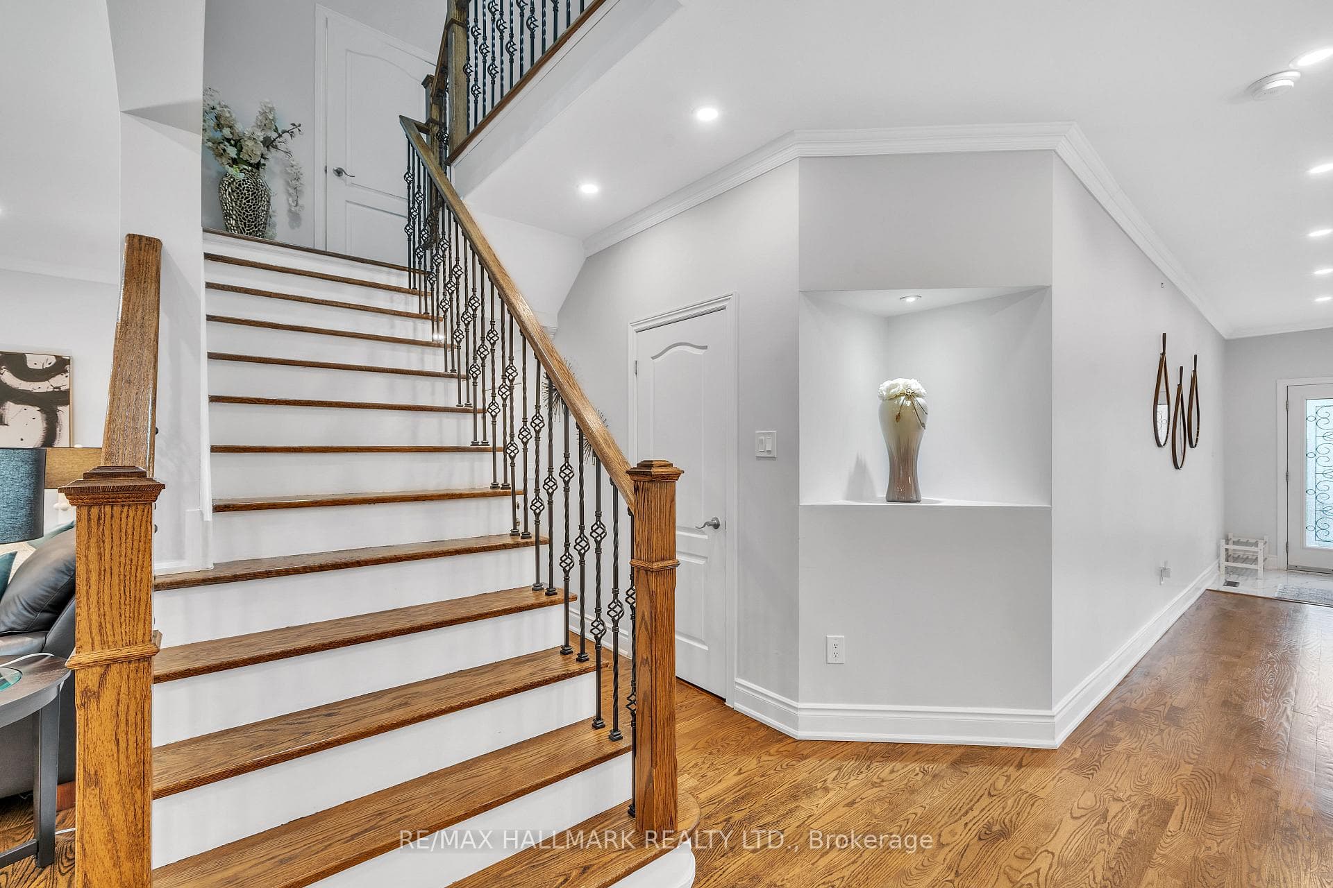 6 Cantwell Crescent photo 21