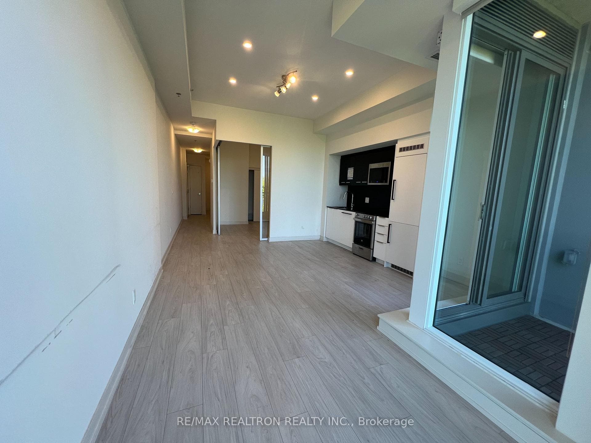 90 Glen Everest Road Unit 520 photo 21