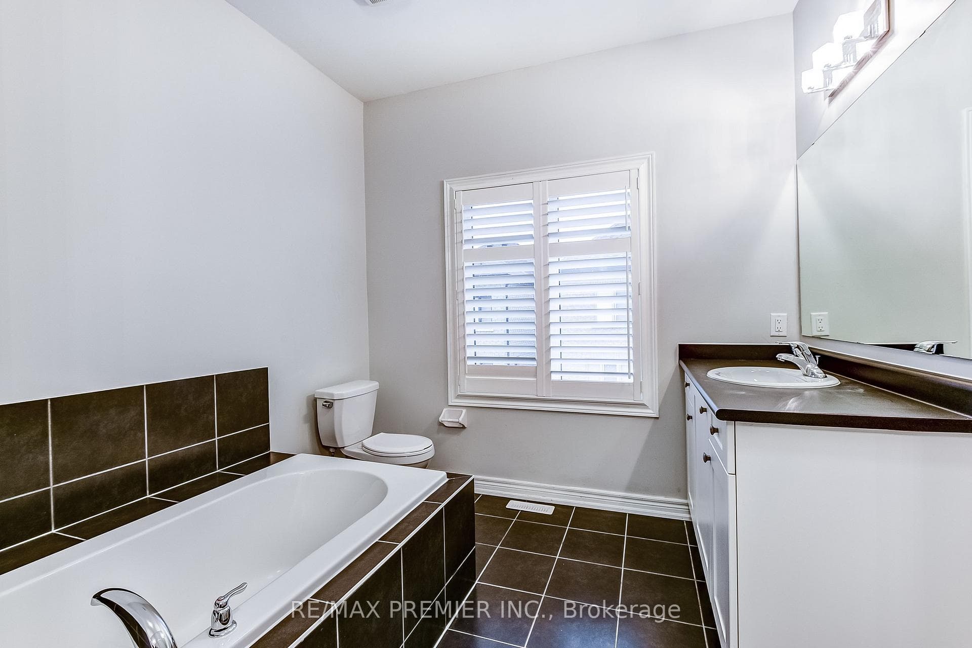 358 Clockwork Drive photo 42