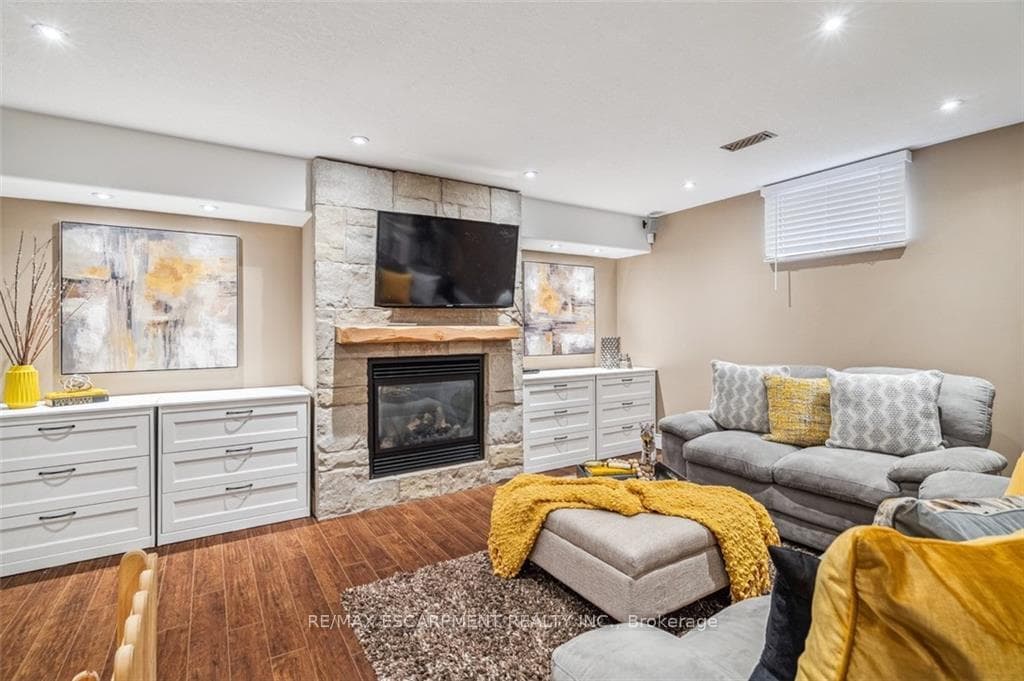 204 Dorchester Drive photo 29