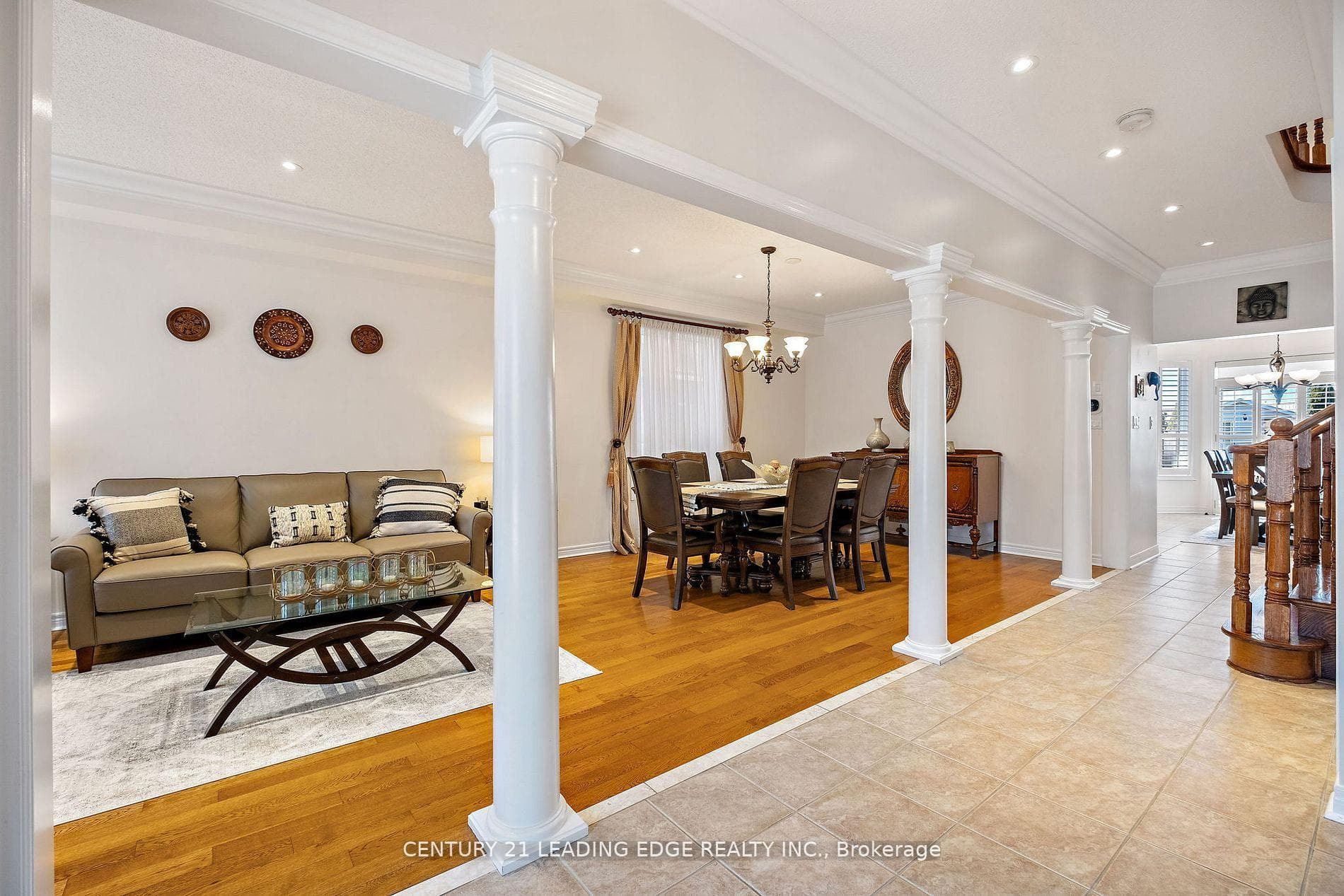 24 Lightheart Drive photo 4