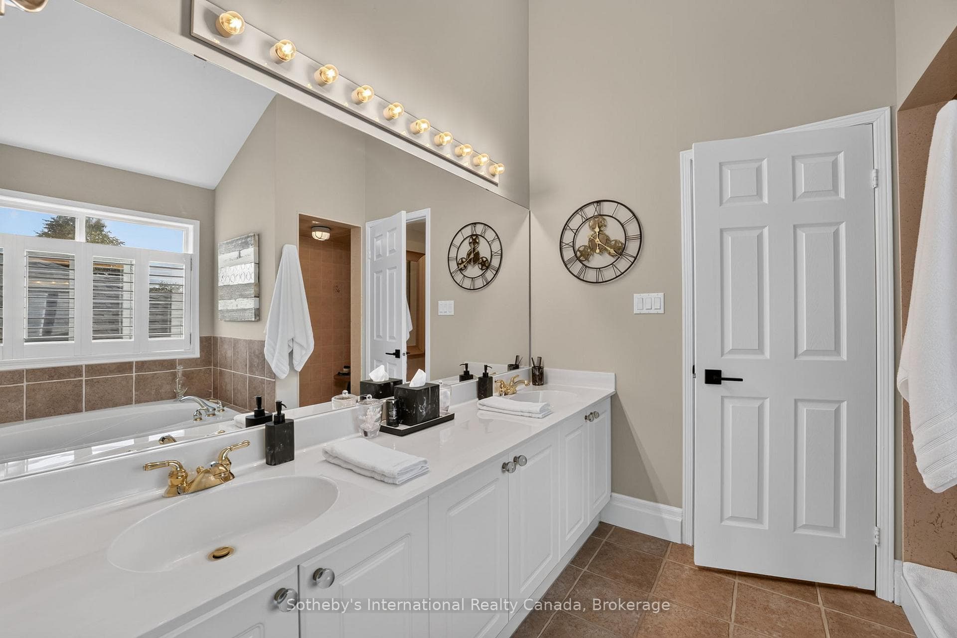 20 Sundial Court photo 24