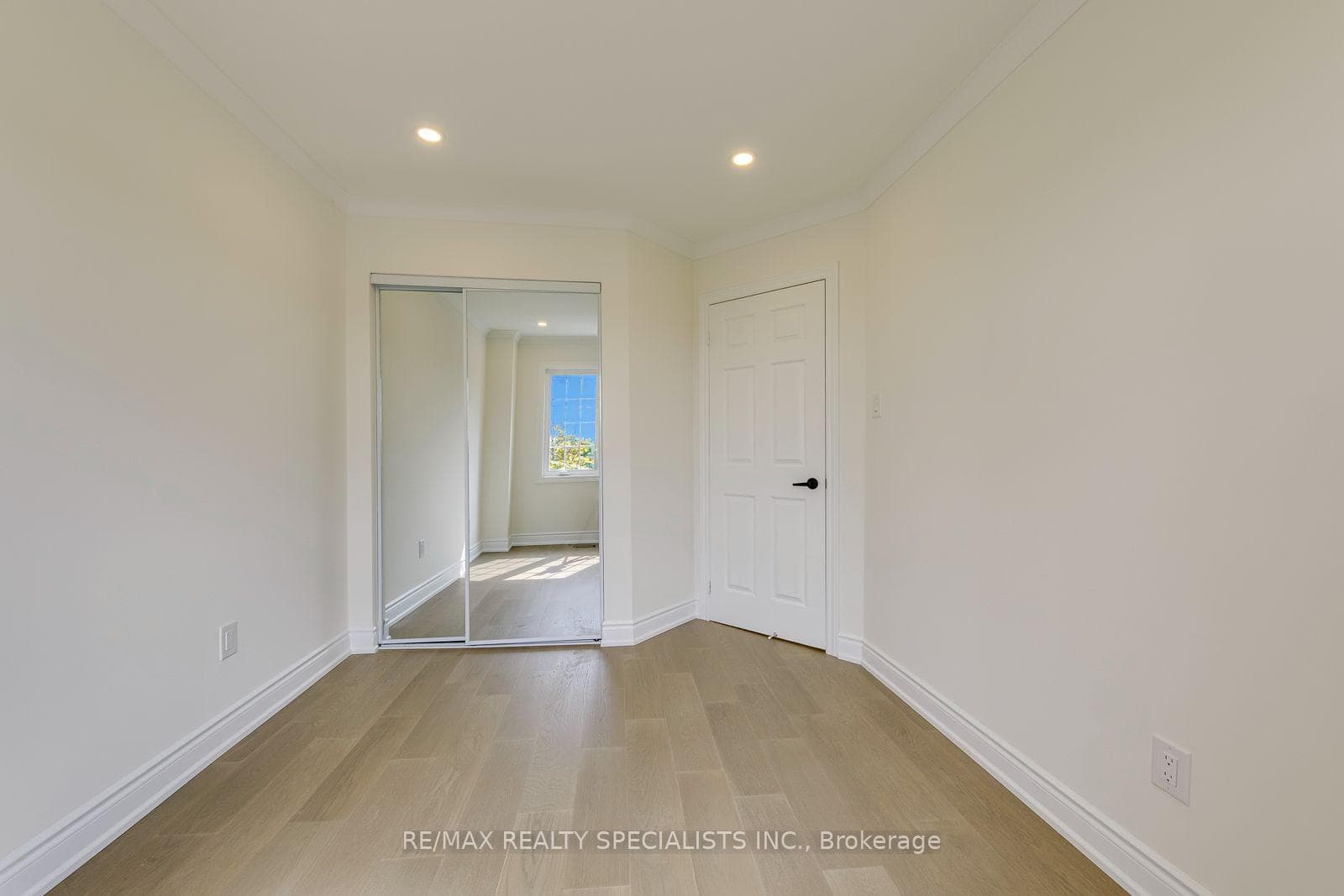 2955 Thomas Street Unit 12 photo 31
