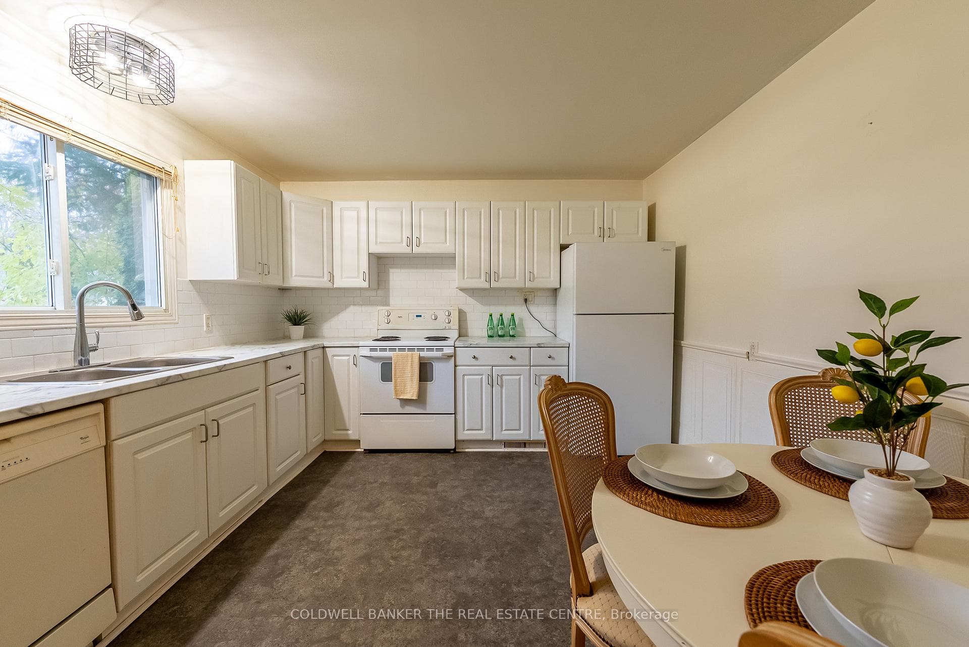 390 Fairview Drive photo 3