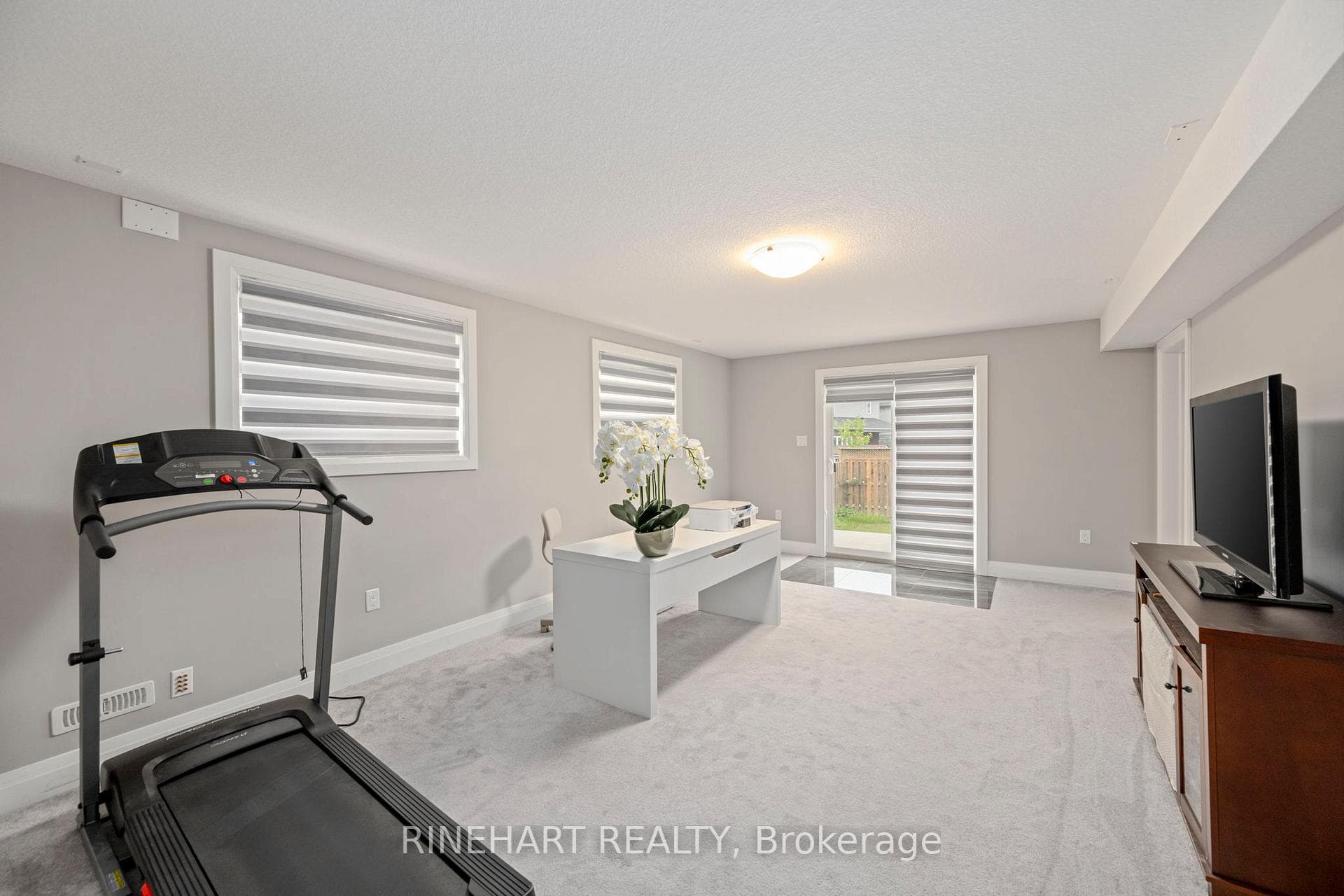 2512 Holbrook Drive photo 15