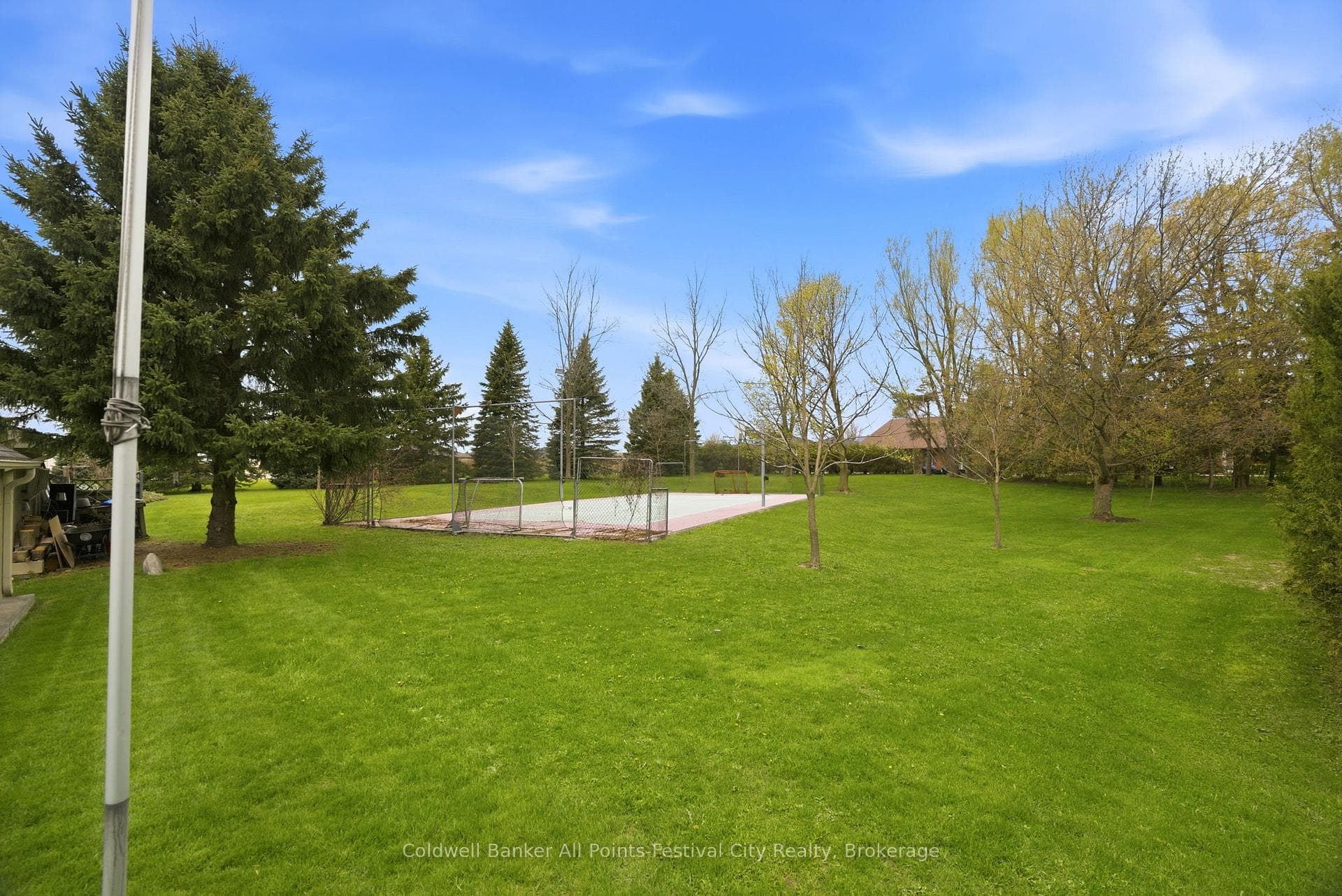 55 Park Lane photo 45