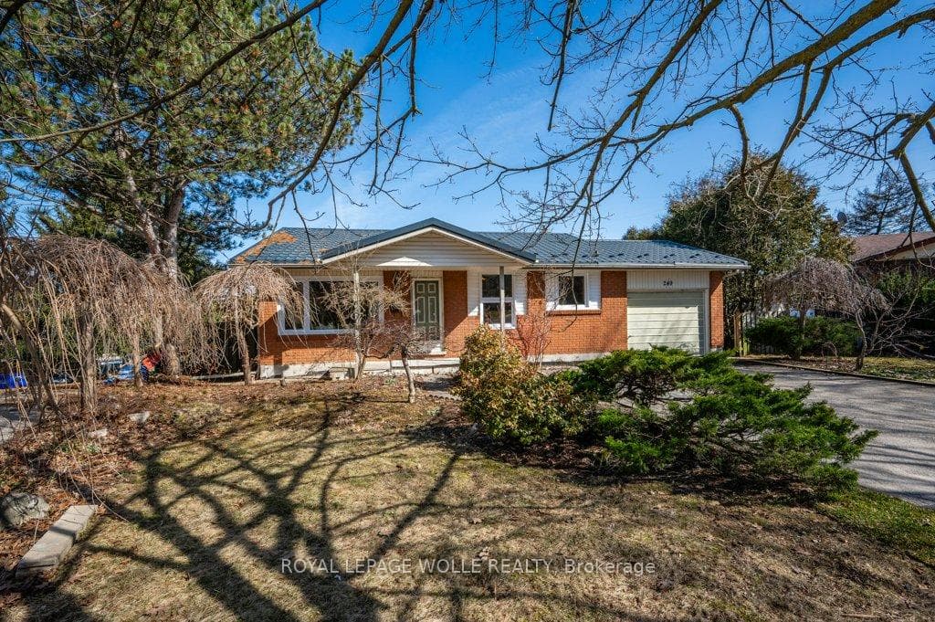 249 Teakwood Place photo 2