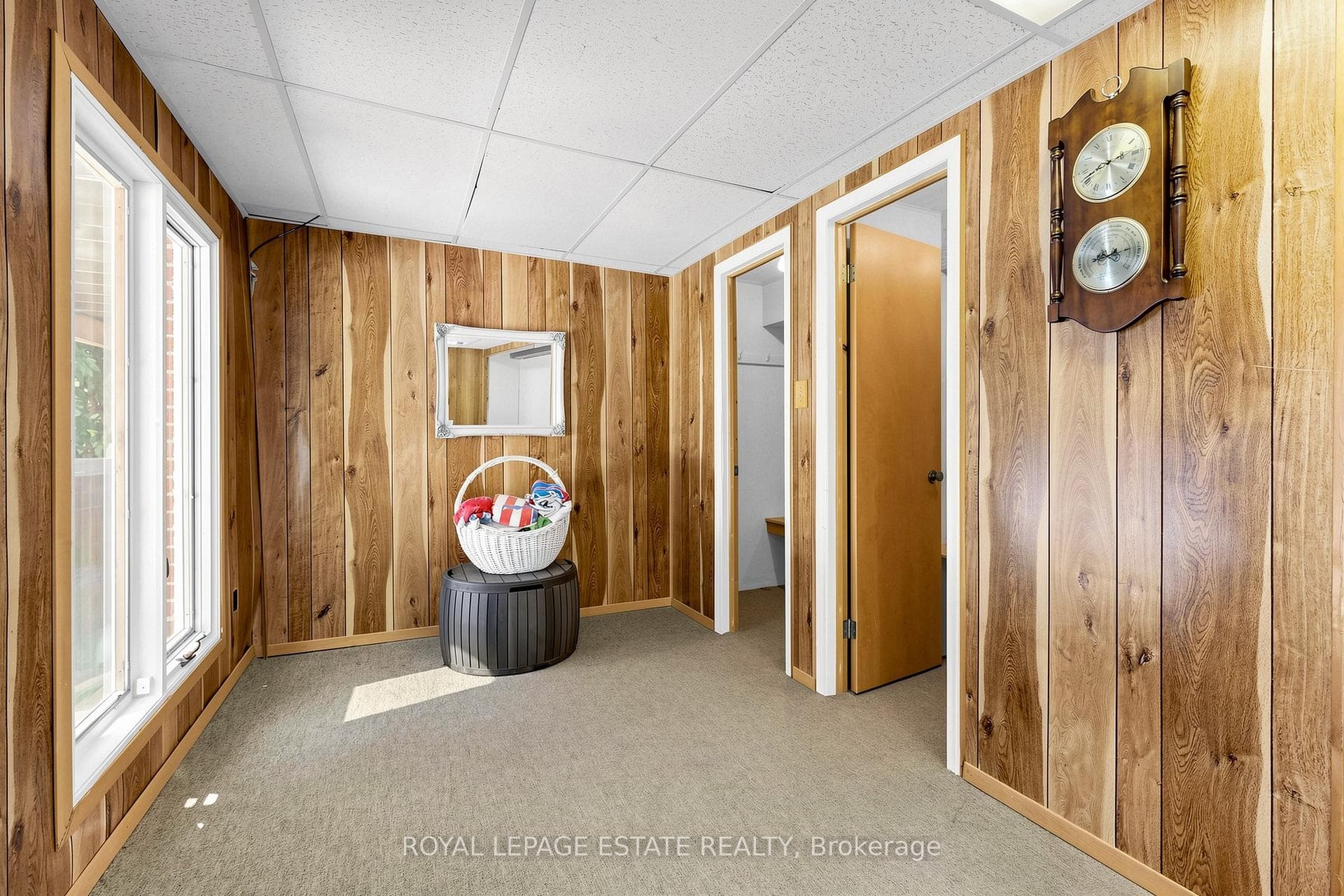 64 Hemingway Crescent photo 32