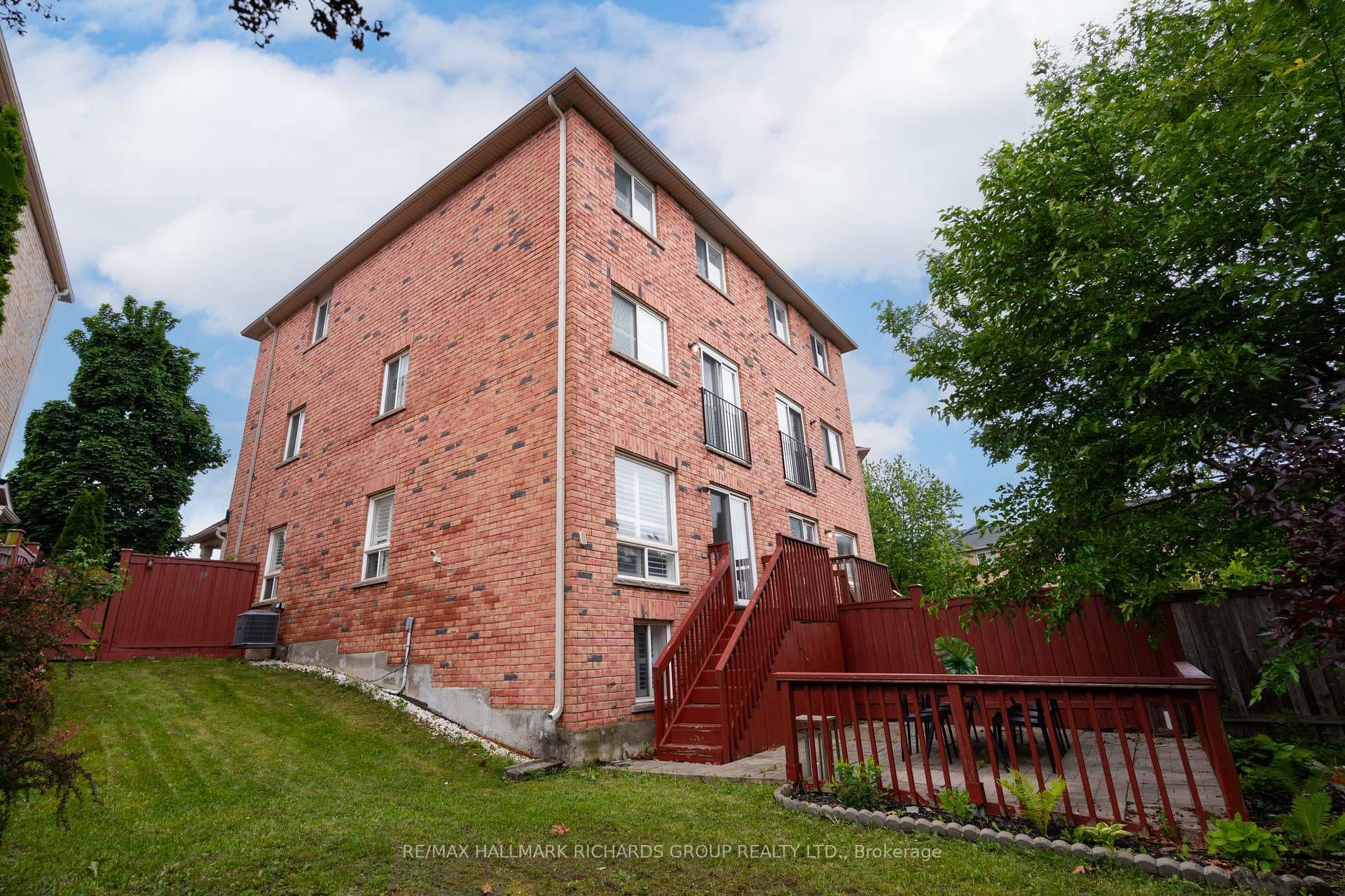 91 Wilkes Crescent photo 28