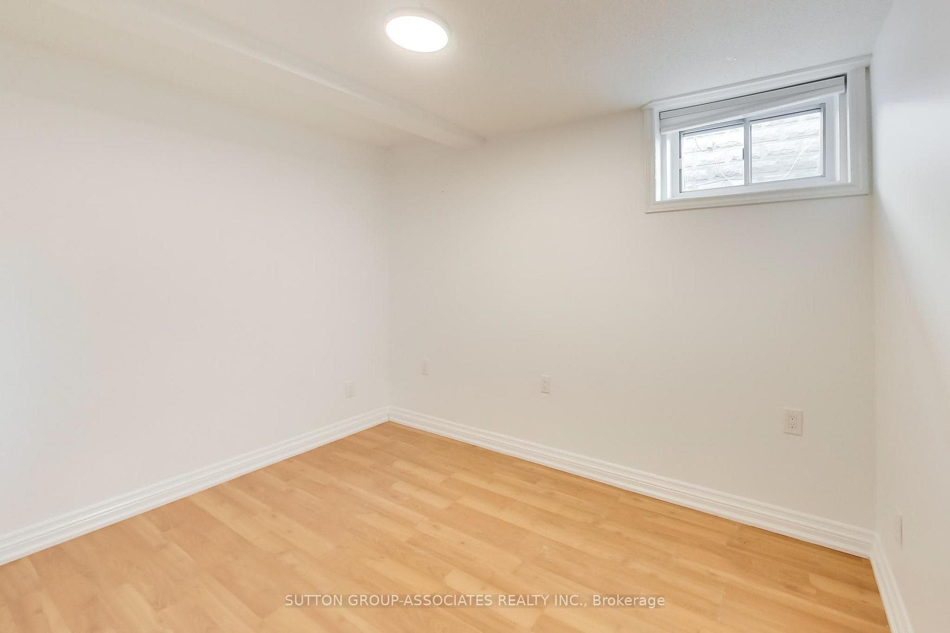 175 Earlsdale Avenue photo 35