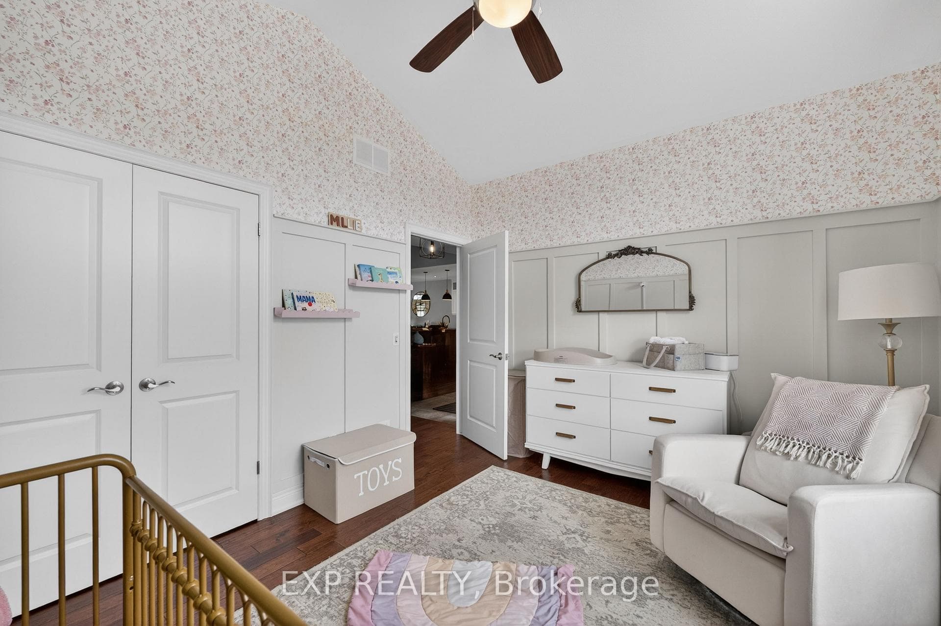 8736 Angie Drive photo 30