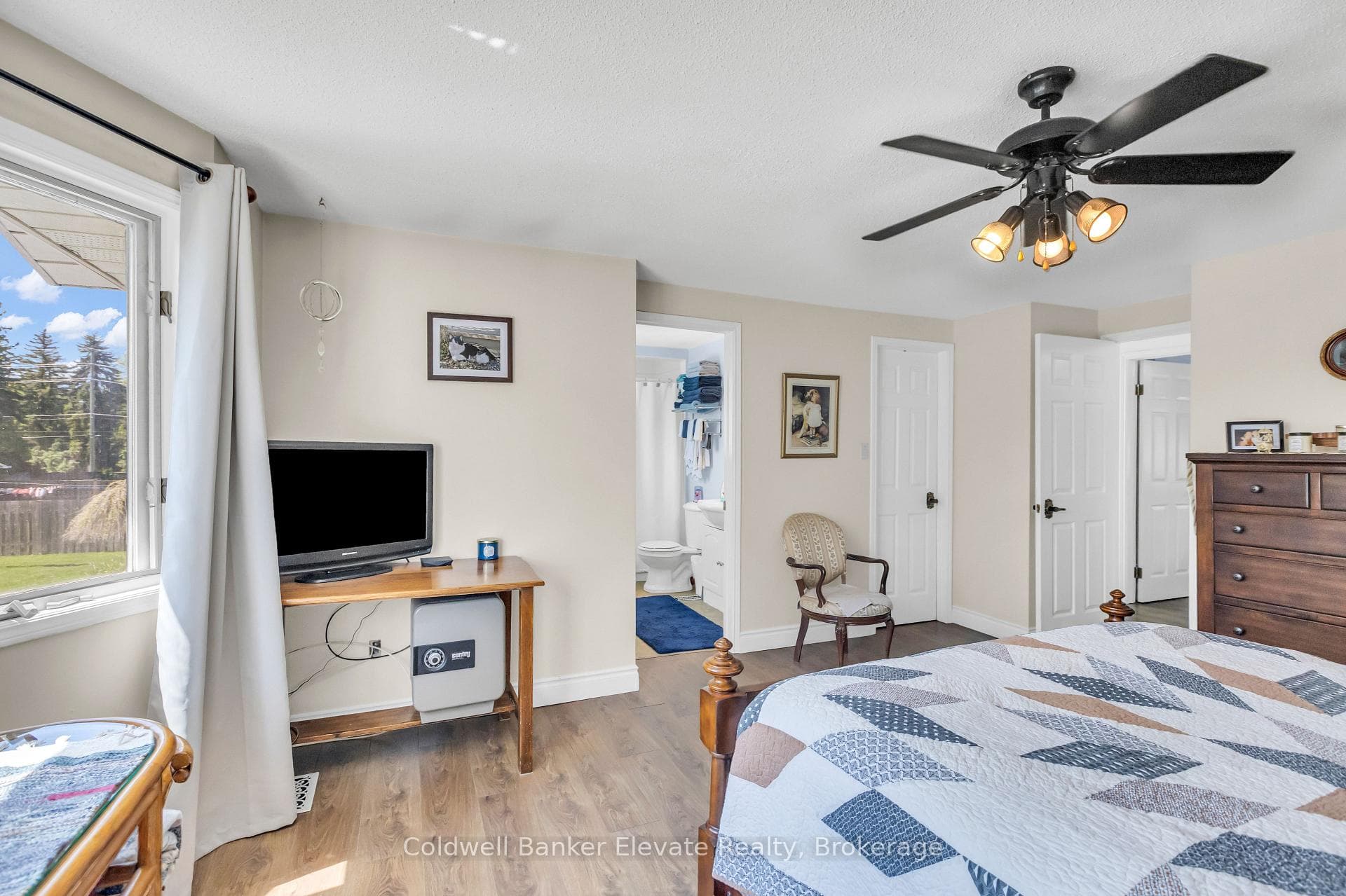 359 Lexington Road photo 24