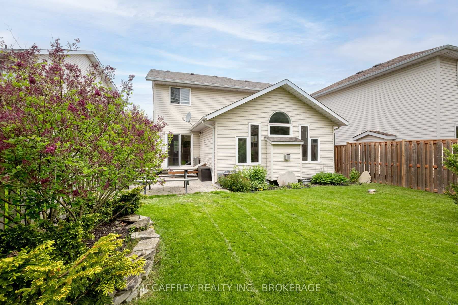 81 SCHOONER Drive photo 32