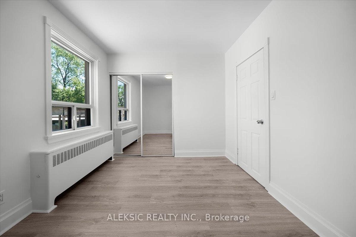 179 Thirtieth Street photo 17