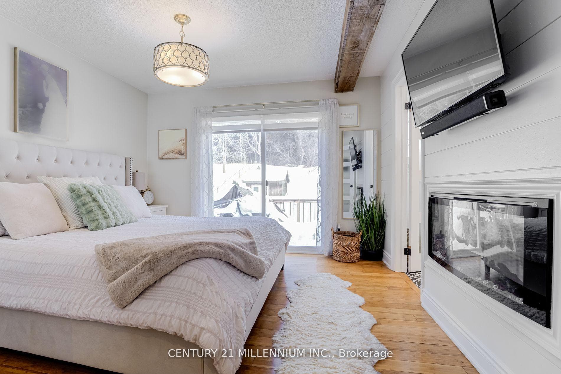 82 Holmes Drive photo 21