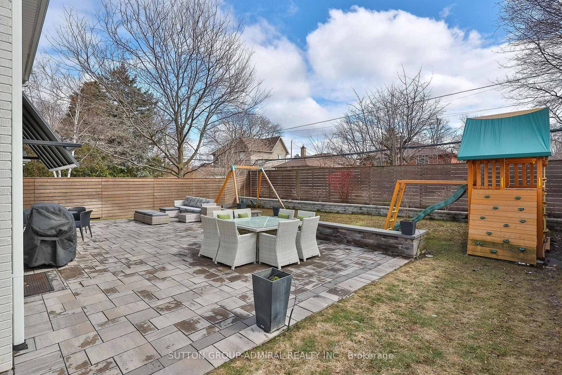 29 Acton Avenue photo 41