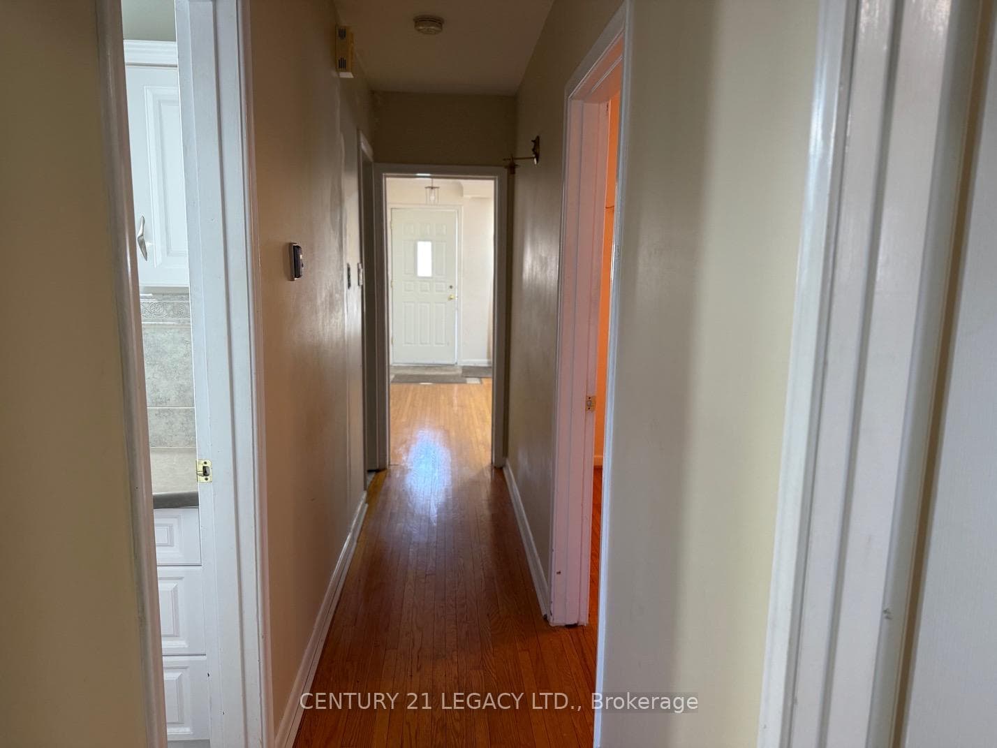 18 Harper Road Unit (Upper) photo 14