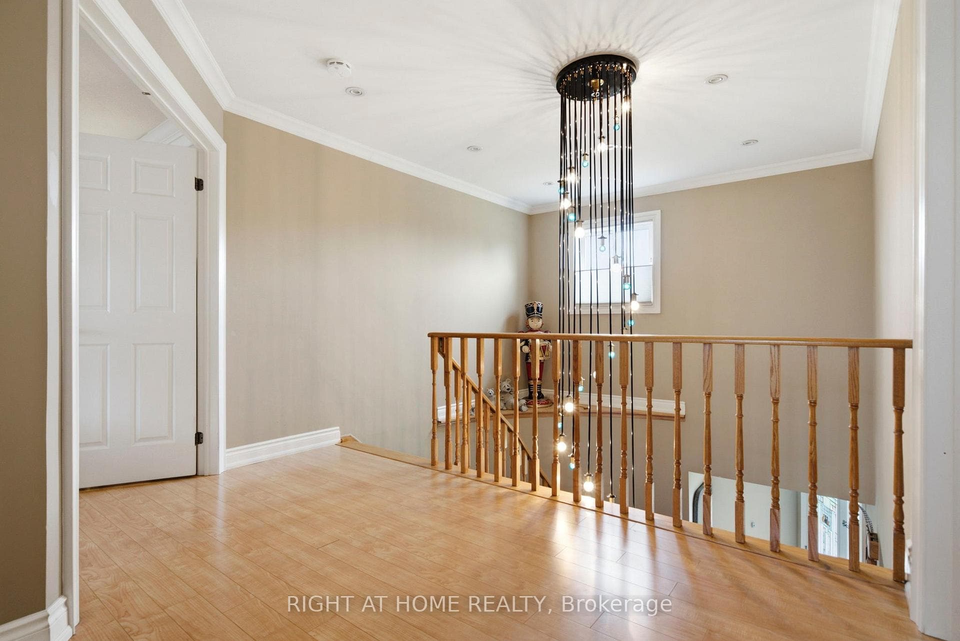 7 Polygon Court photo 25