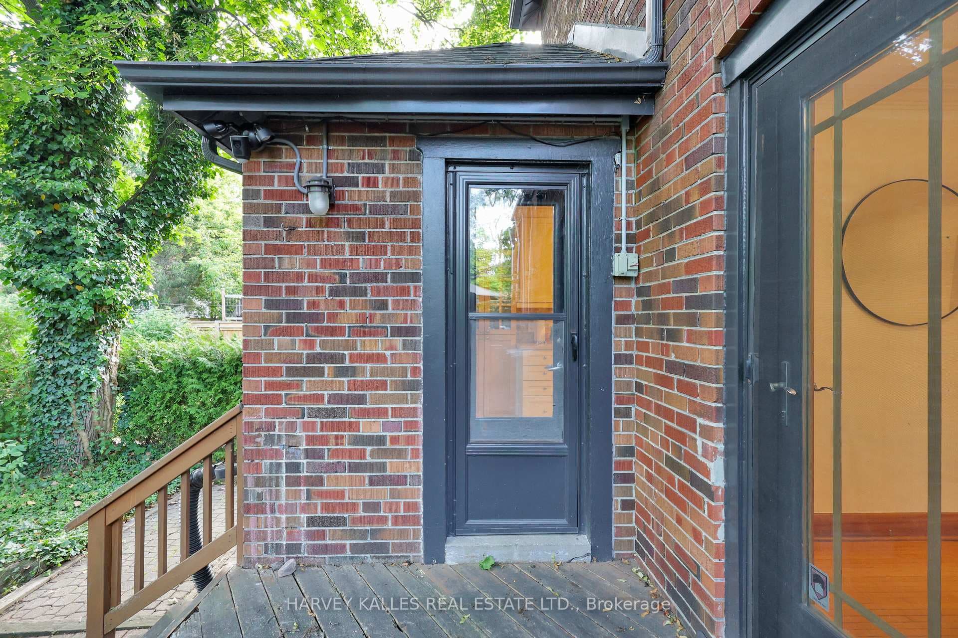 109 Whitmore Avenue photo 23