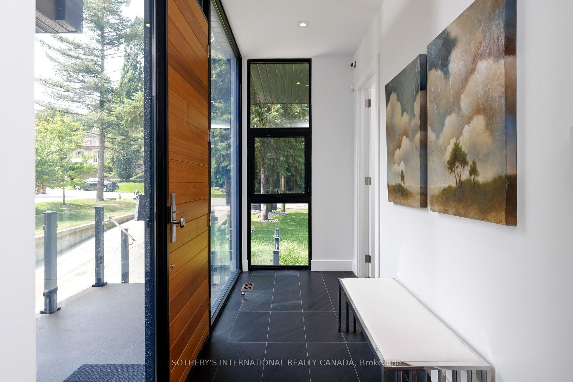 5 Hartfield Road photo 2