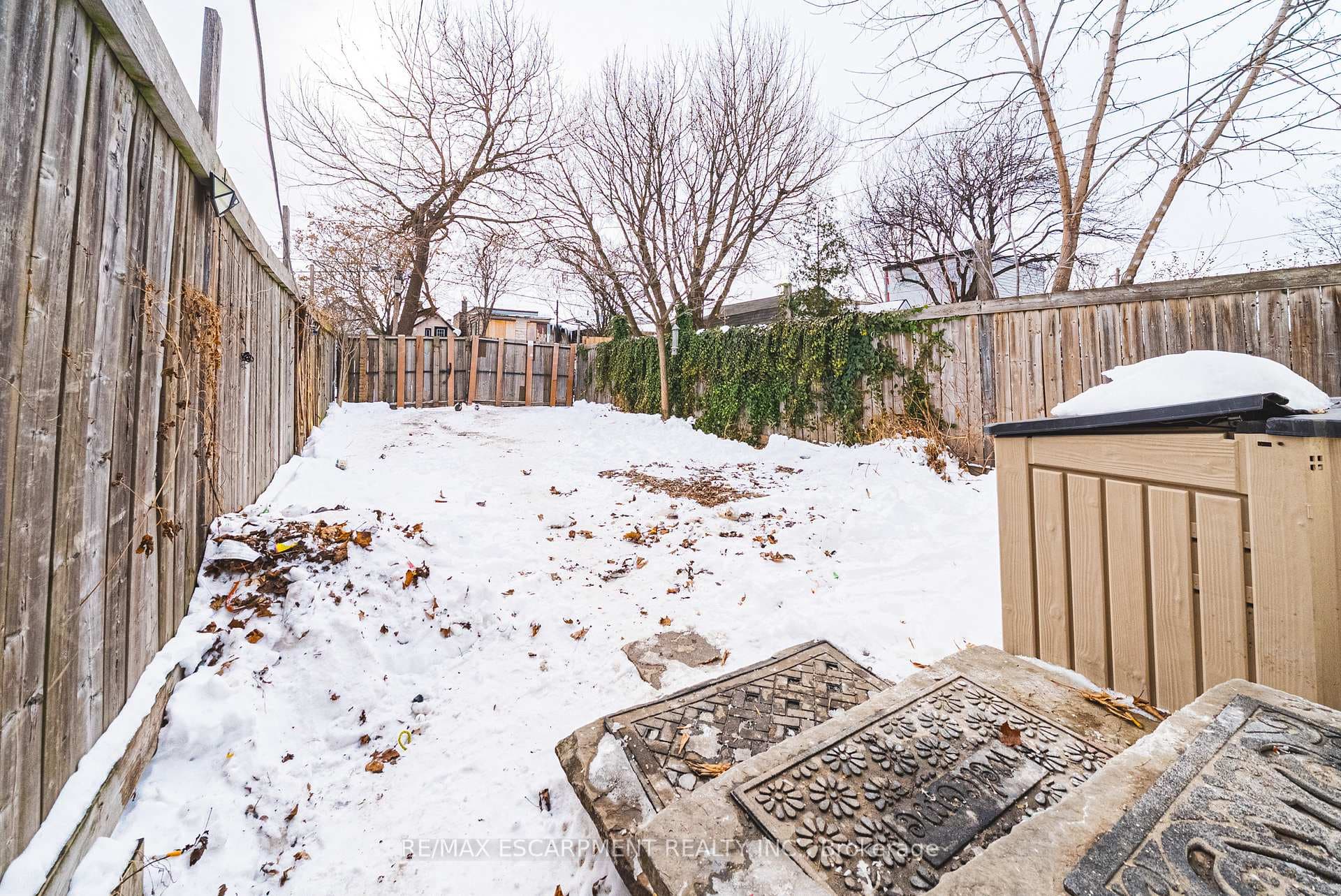 96 Case Street photo 27