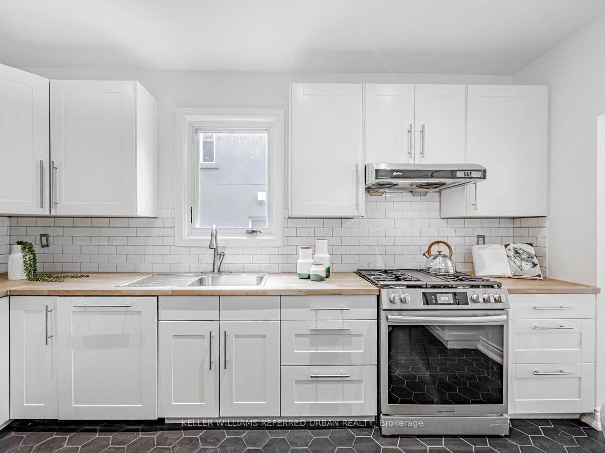 226 Lisgar Street photo 11