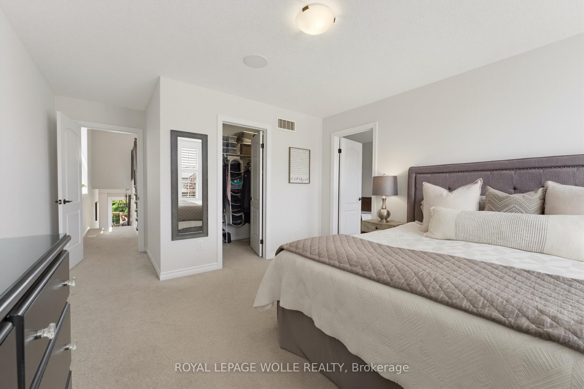 200 Cranbrook Street photo 17