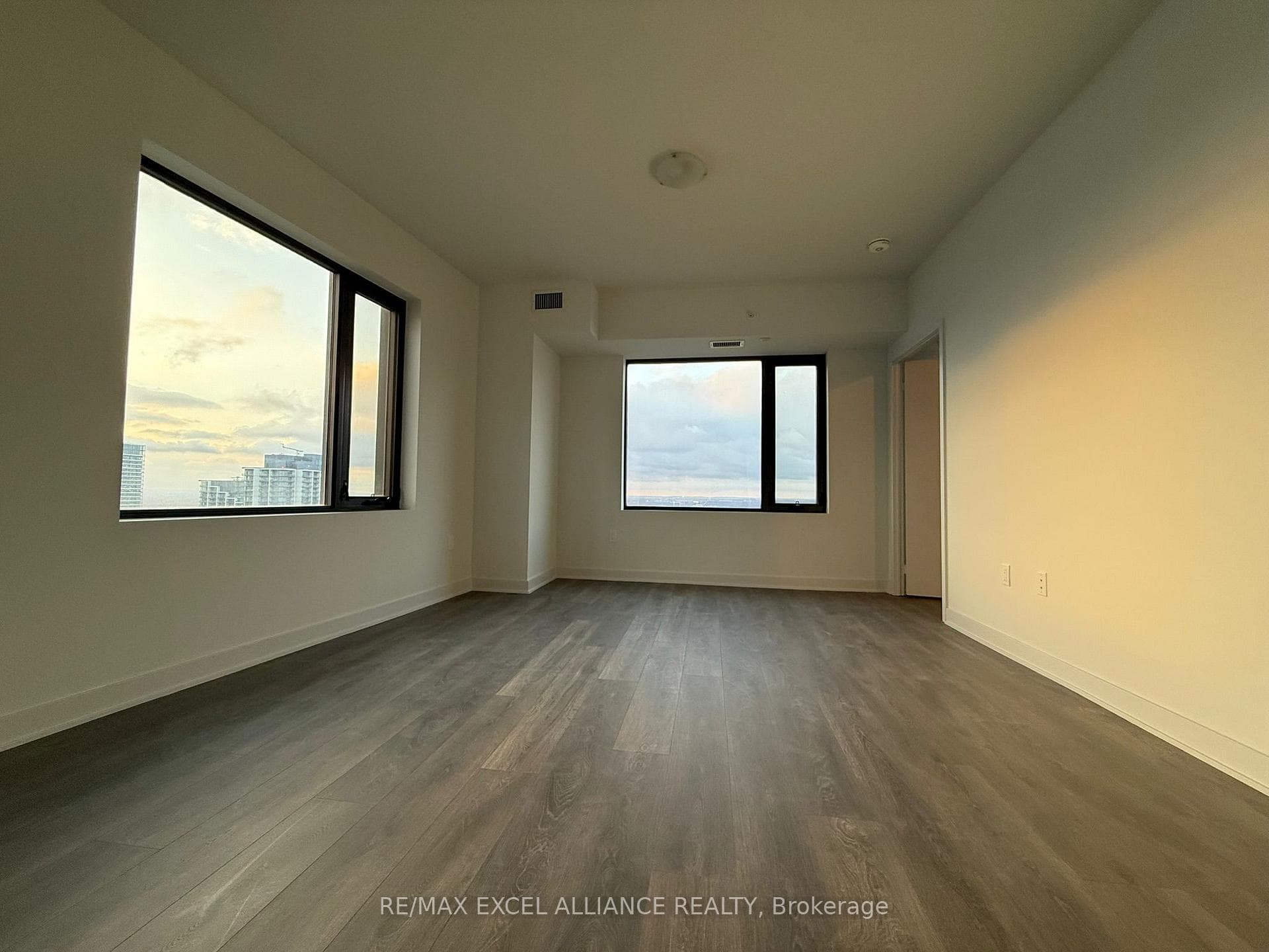 2920 Highway 7 Road Unit 4806 photo 6