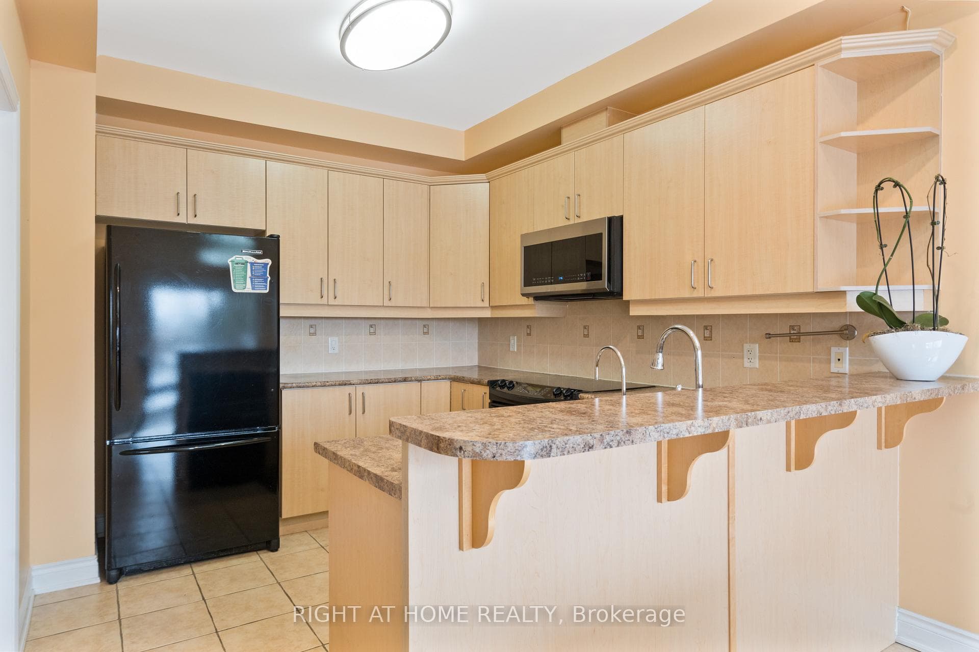 16 Honeywood Road photo 12
