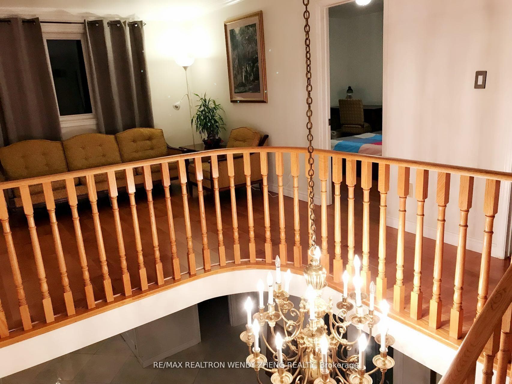 21 Raynes Crescent photo 6
