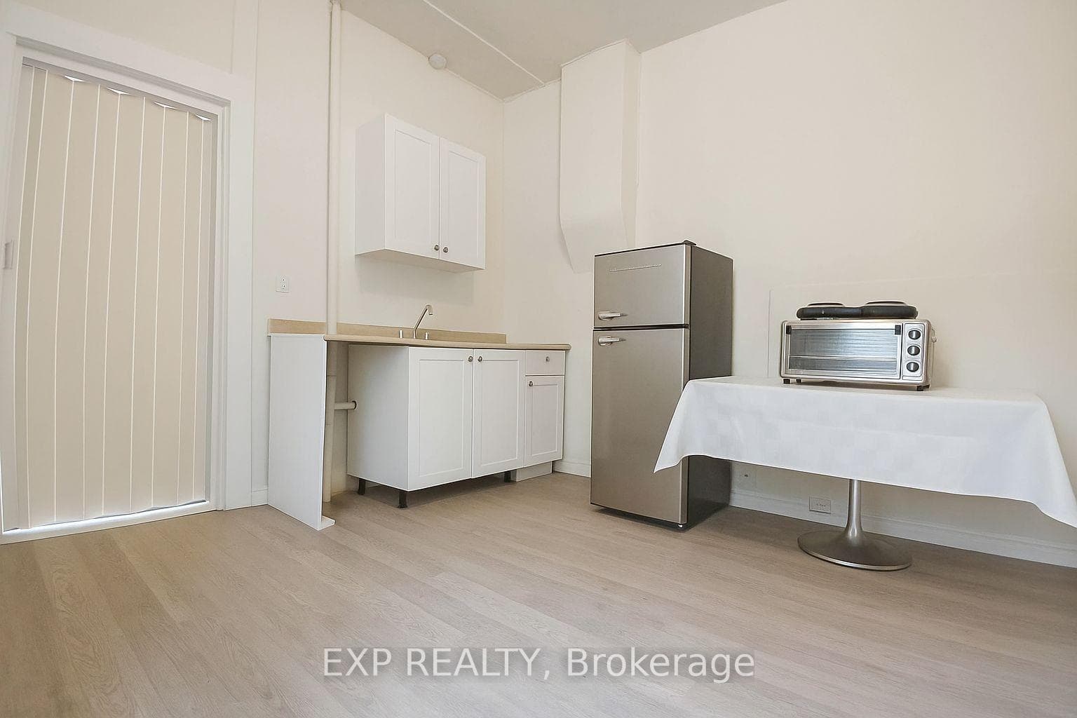207 Gamble Avenue Unit Bachelor photo 1