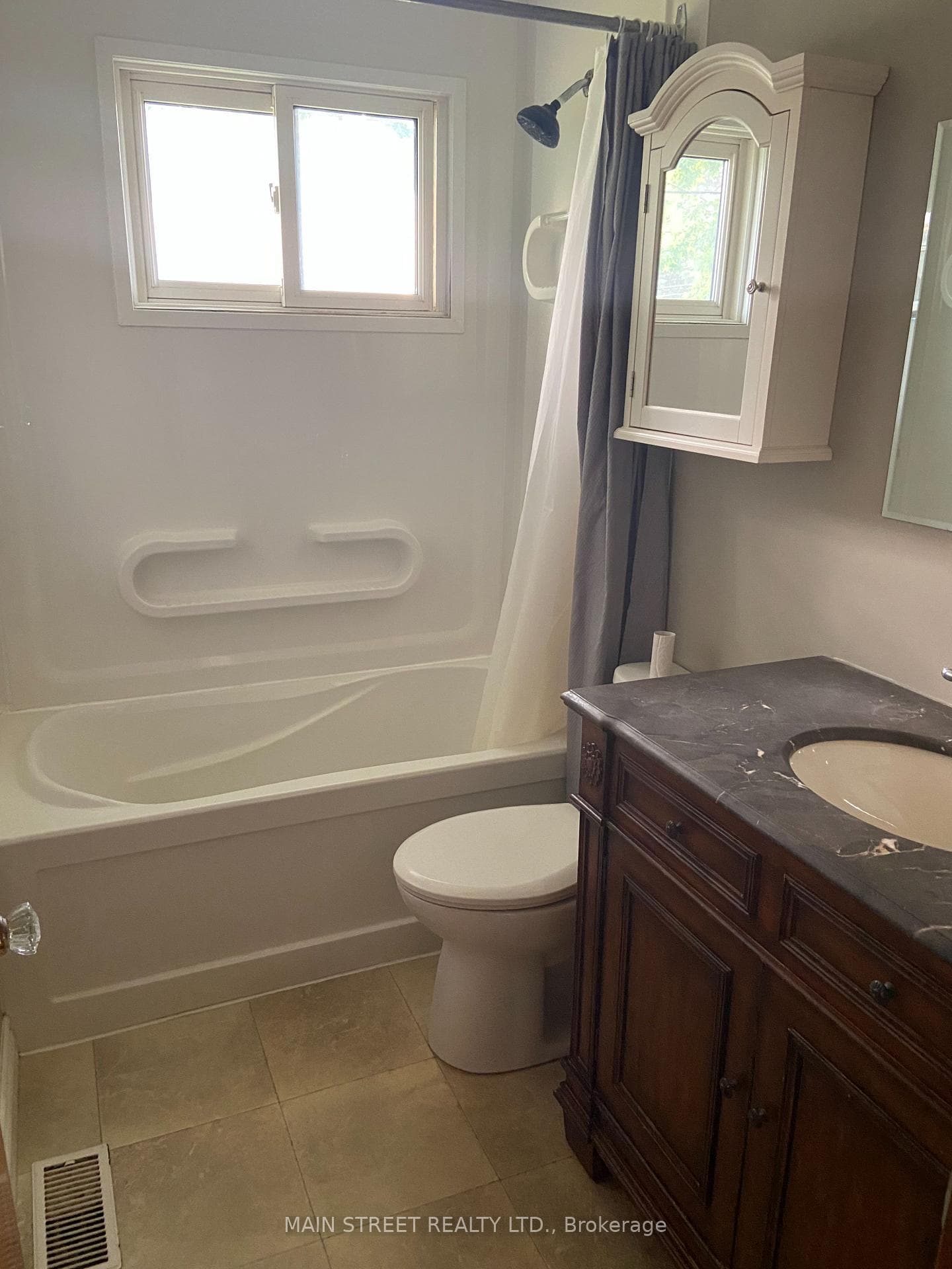 329 James Street photo 12