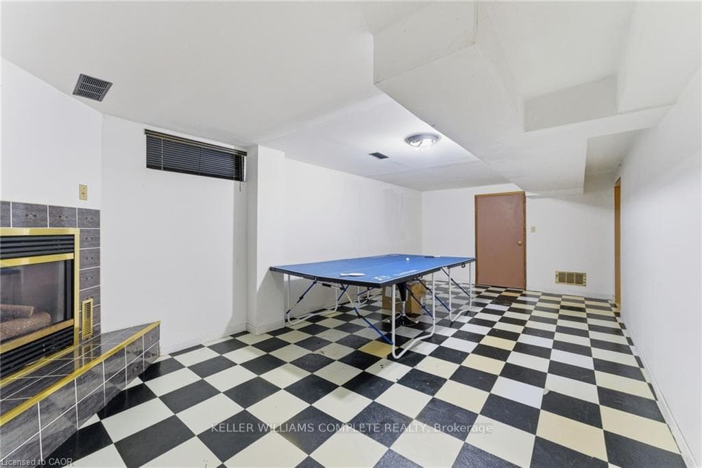2 MORNINGSTAR Court photo 31
