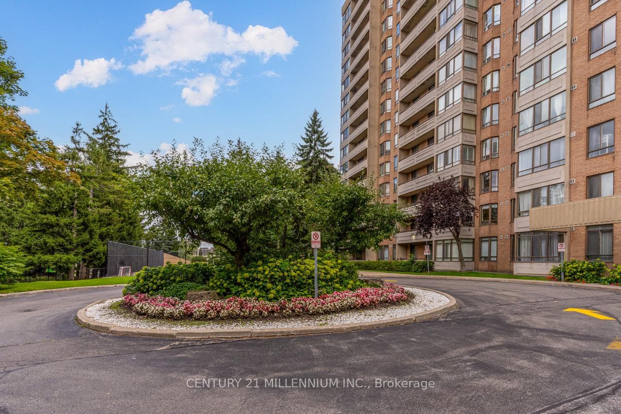 5 Lisa Street Unit 604 photo 2